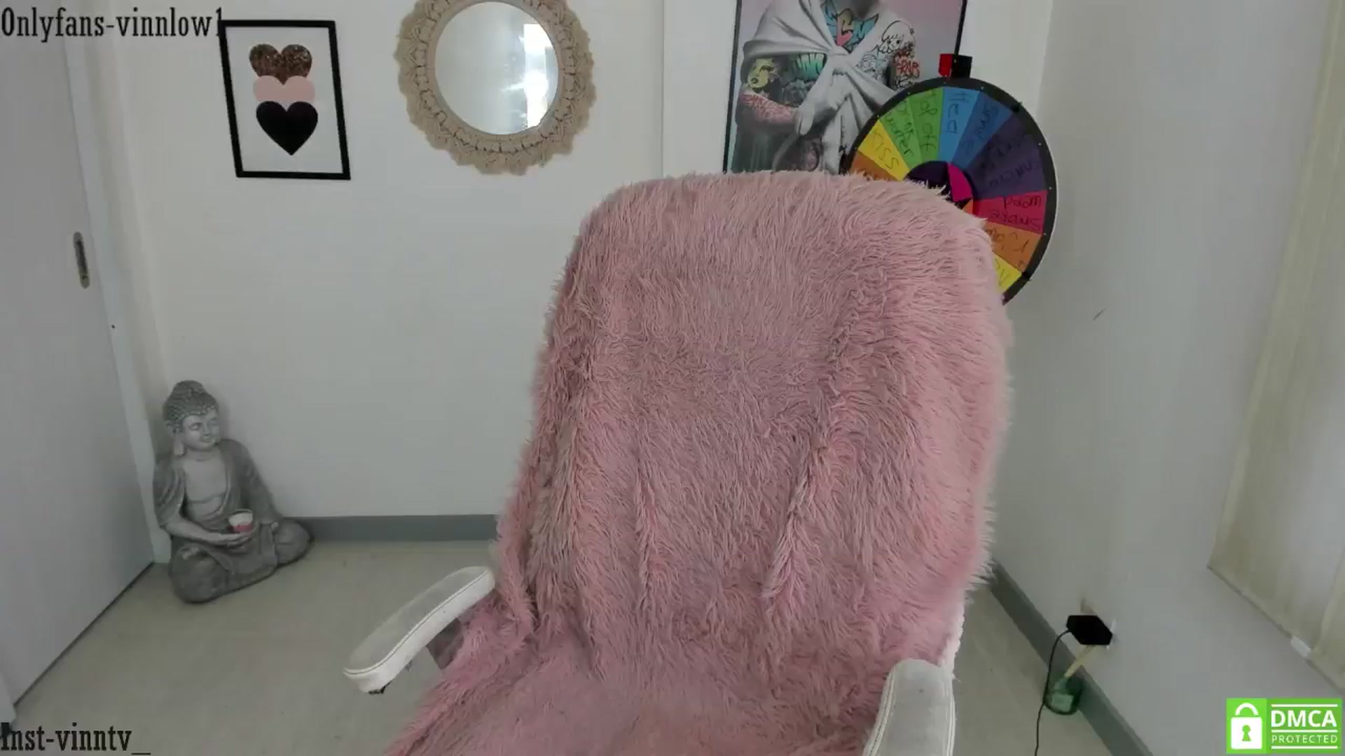 Gallery image thumbnail from Vinnlow's myfreecams stream on, 05/13/2025, 22:46 image 20 of 20