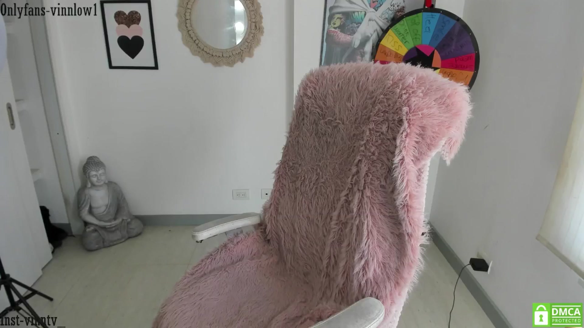 Gallery image thumbnail from Vinnlow's myfreecams stream on, 08/20/2025, 20:14 image 8 of 20