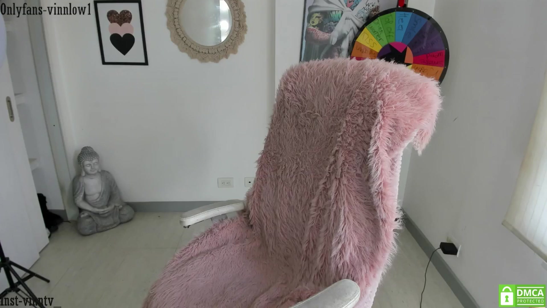 Gallery image thumbnail from Vinnlow's myfreecams stream on, 08/20/2025, 20:14 image 12 of 20