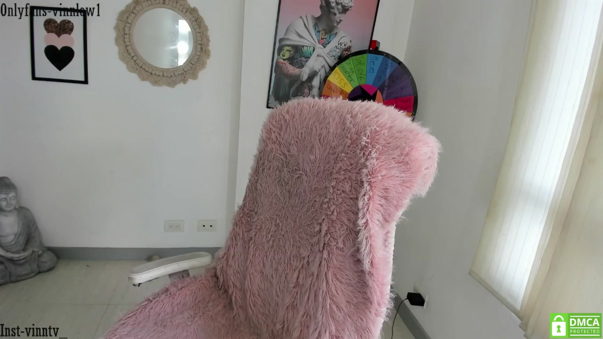 Gallery image thumbnail from Vinnlow's myfreecams stream on, 08/20/2025, 20:53 image 11 of 20