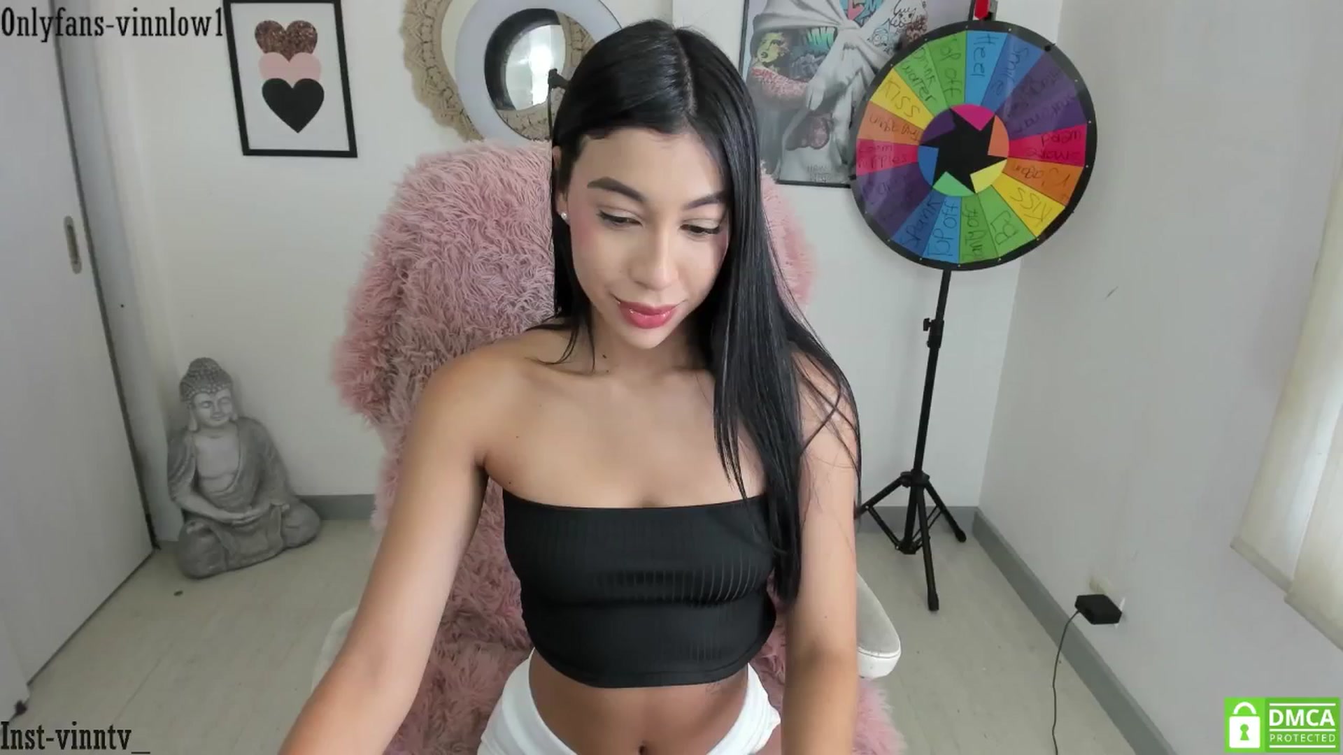 Gallery image thumbnail from Vinnlow's myfreecams stream on, 08/25/2025, 19:34 image 18 of 20