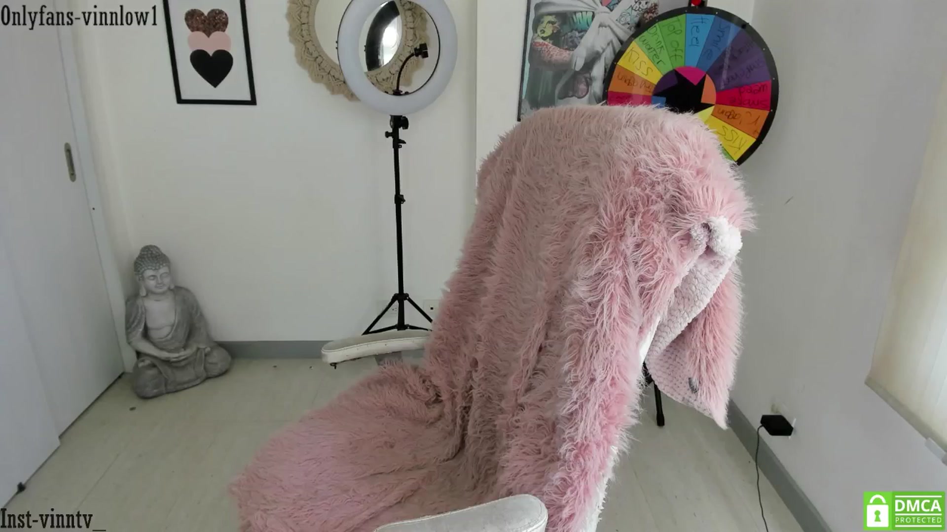 Gallery image thumbnail from Vinnlow's myfreecams stream on, 09/06/2025, 14:28 image 19 of 20