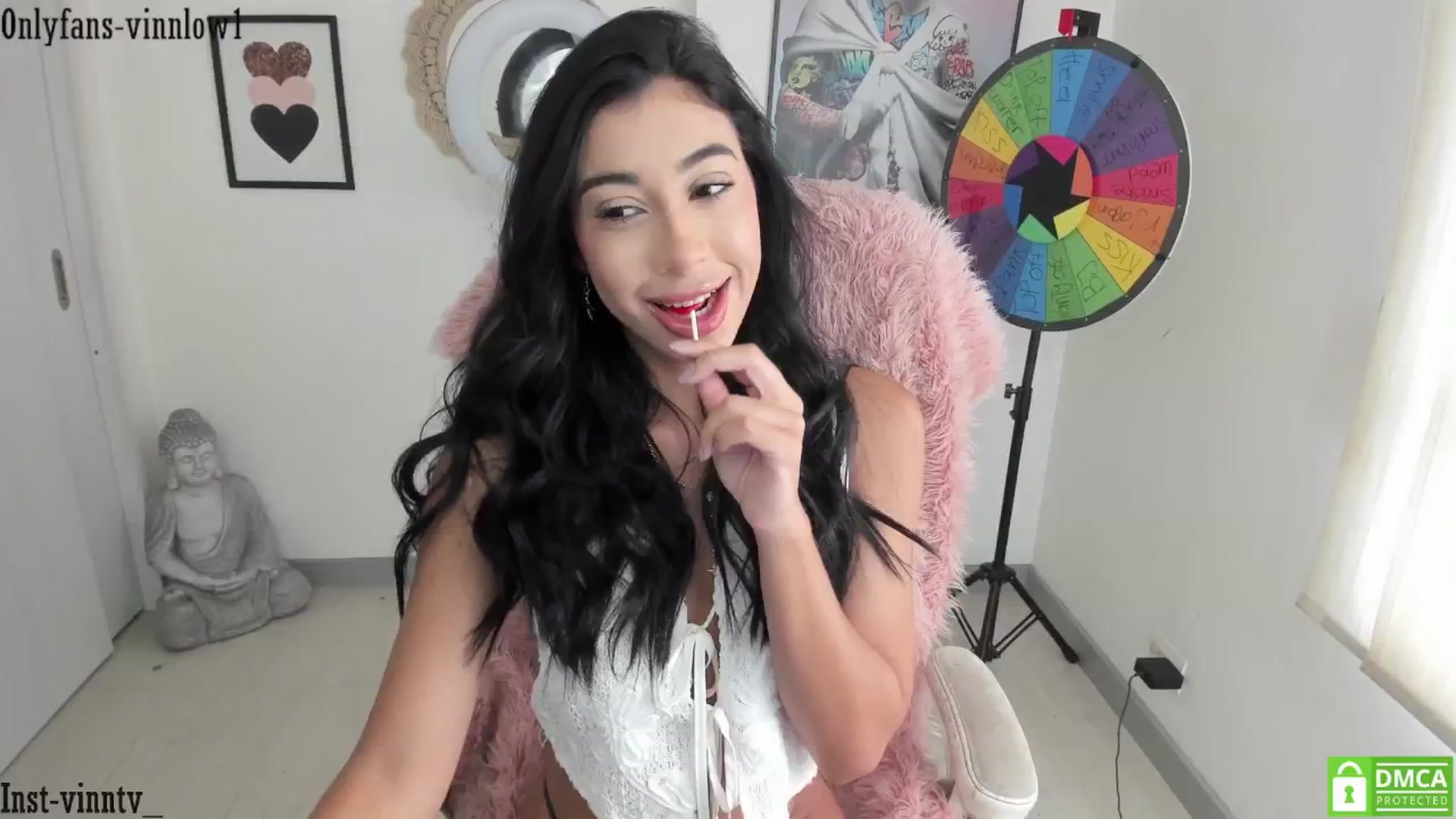 Gallery image thumbnail from Vinnlow's myfreecams stream on, 09/07/2025, 17:19 image 13 of 20