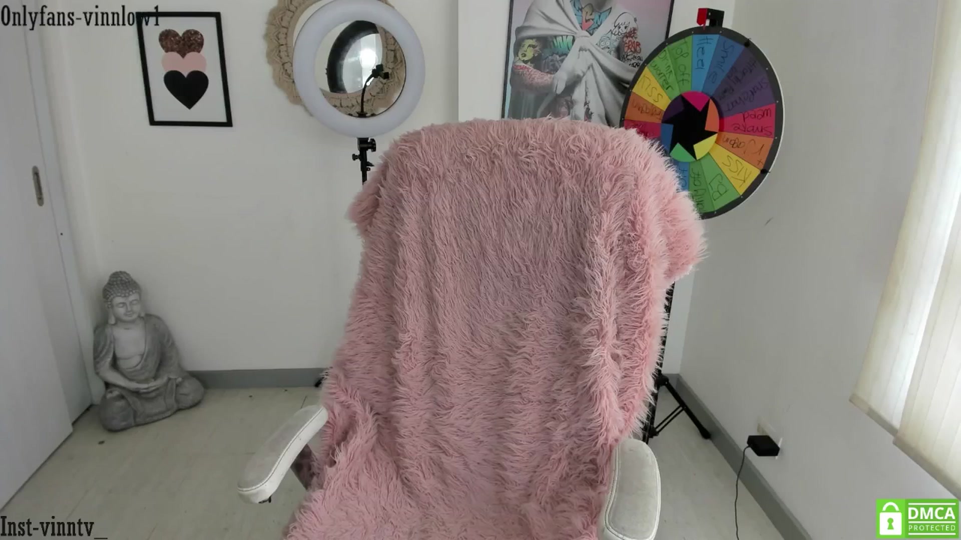 Gallery image thumbnail from Vinnlow's myfreecams stream on, 09/07/2025, 17:19 image 16 of 20