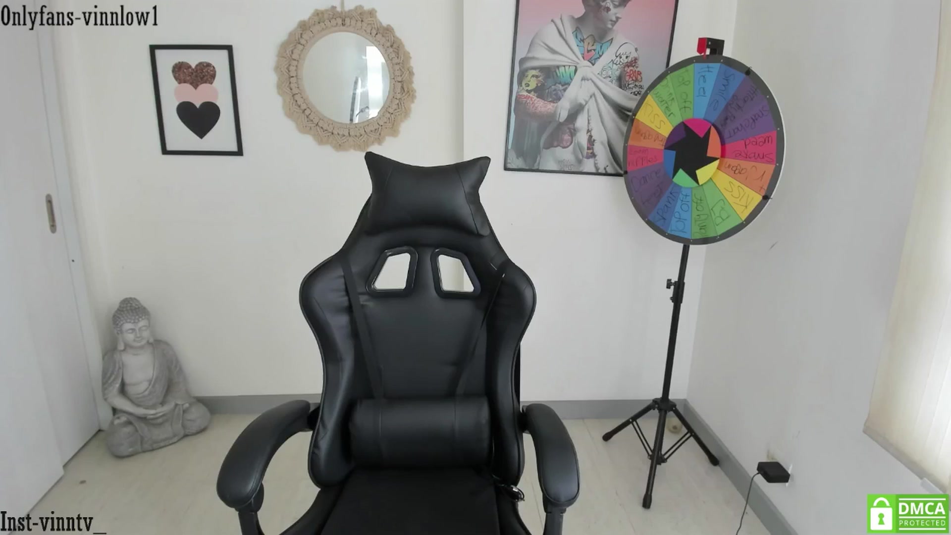 Gallery image thumbnail from Vinnlow's myfreecams stream on, 09/14/2025, 19:19 image 16 of 20