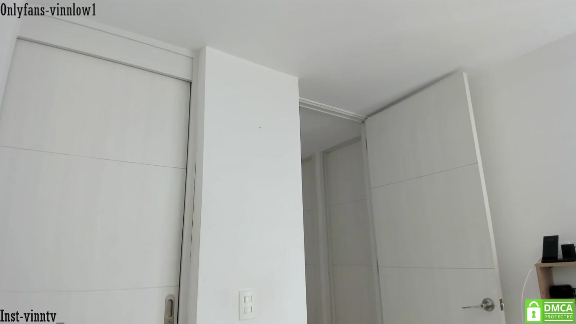 Gallery image thumbnail from Vinnlow's myfreecams stream on, 09/27/2025, 14:37 image 17 of 20