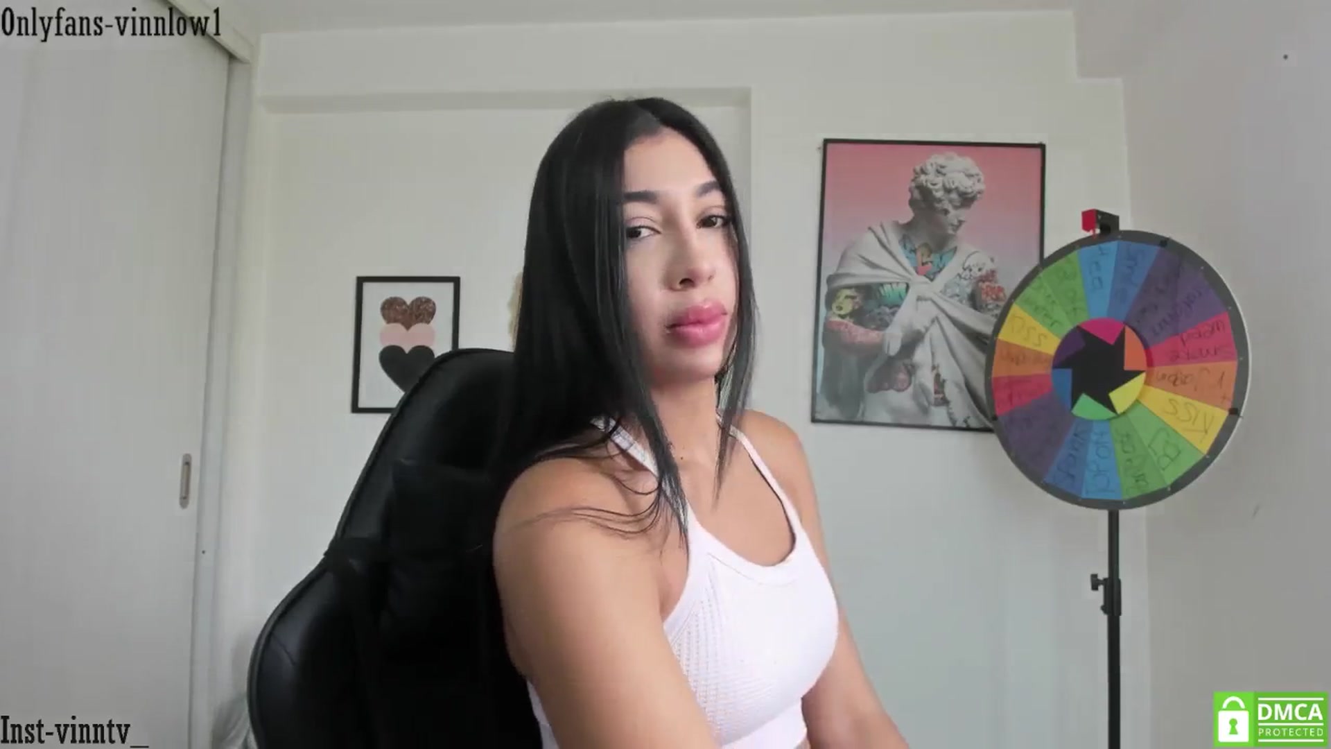 Gallery image thumbnail from Vinnlow's myfreecams stream on, 10/16/2025, 13:39 image 20 of 20