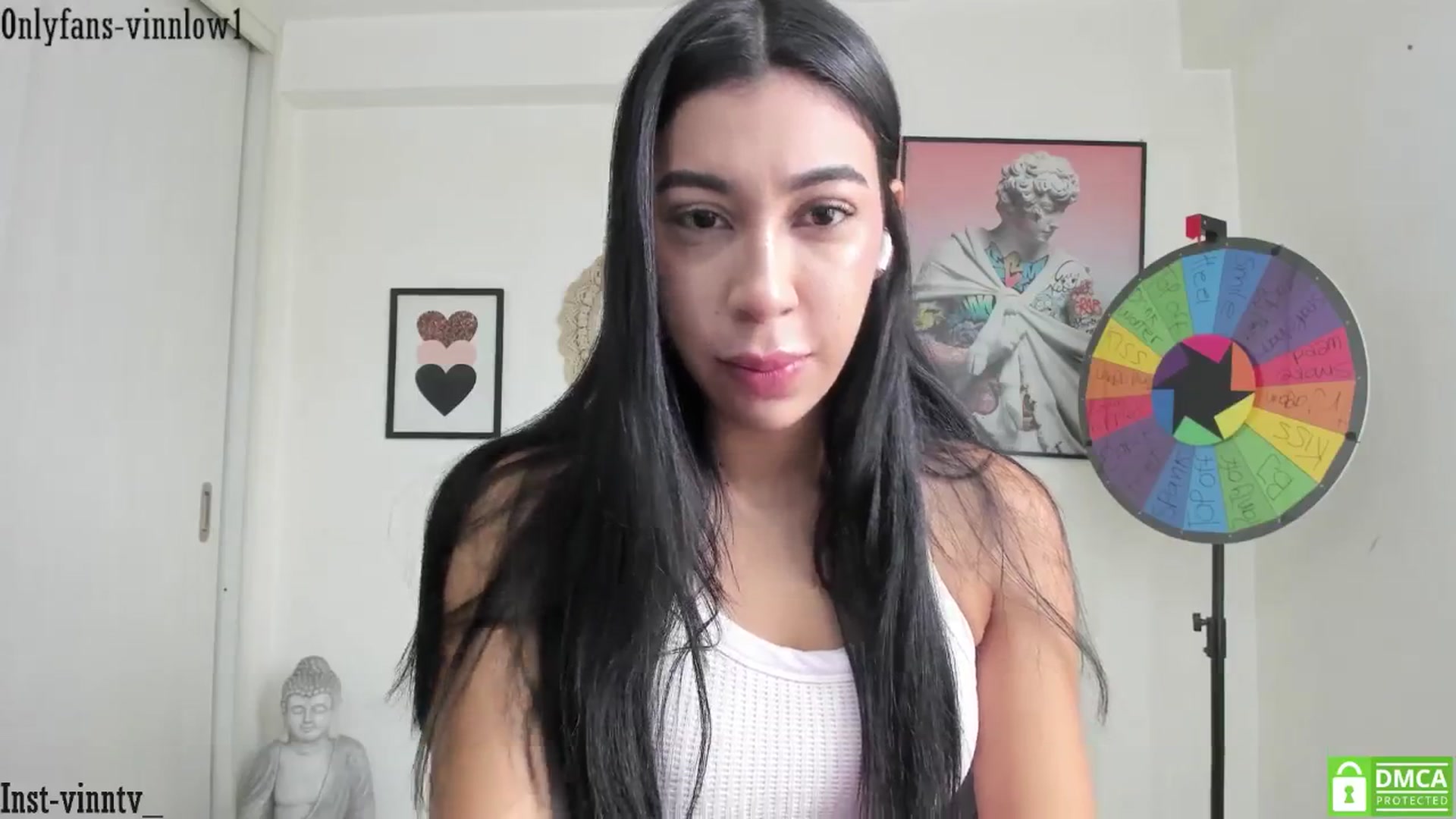 Gallery image thumbnail from Vinnlow's myfreecams stream on, 10/16/2025, 13:39 image 19 of 20