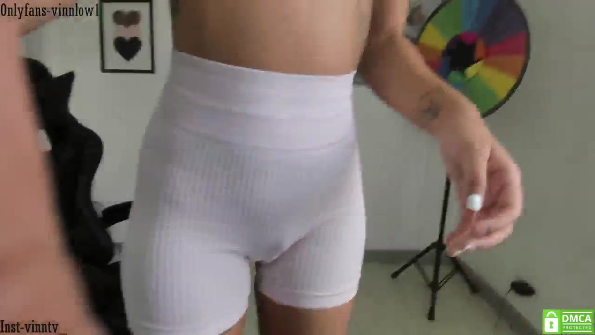 Gallery image thumbnail from Vinnlow's myfreecams stream on, 10/16/2025, 14:16 image 2 of 20