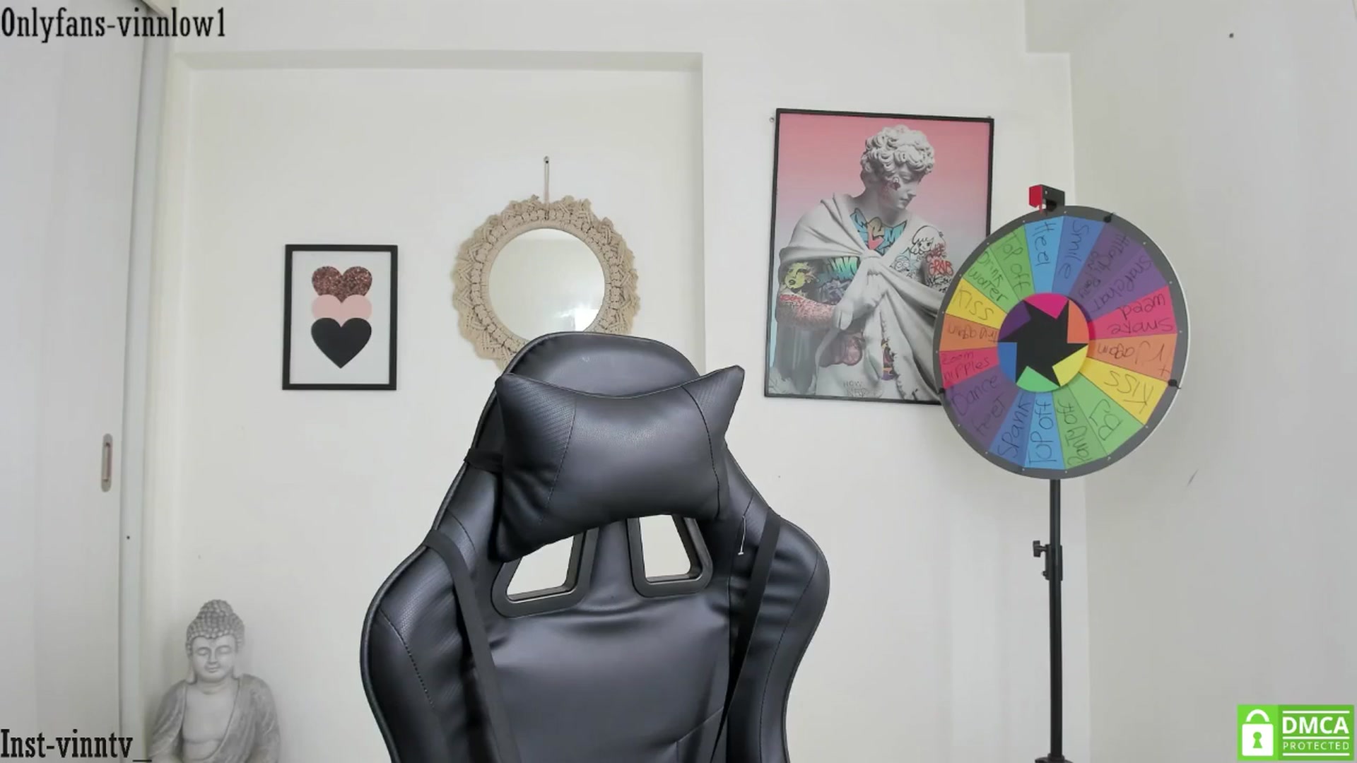 Gallery image thumbnail from Vinnlow's myfreecams stream on, 10/16/2025, 15:46 image 10 of 20