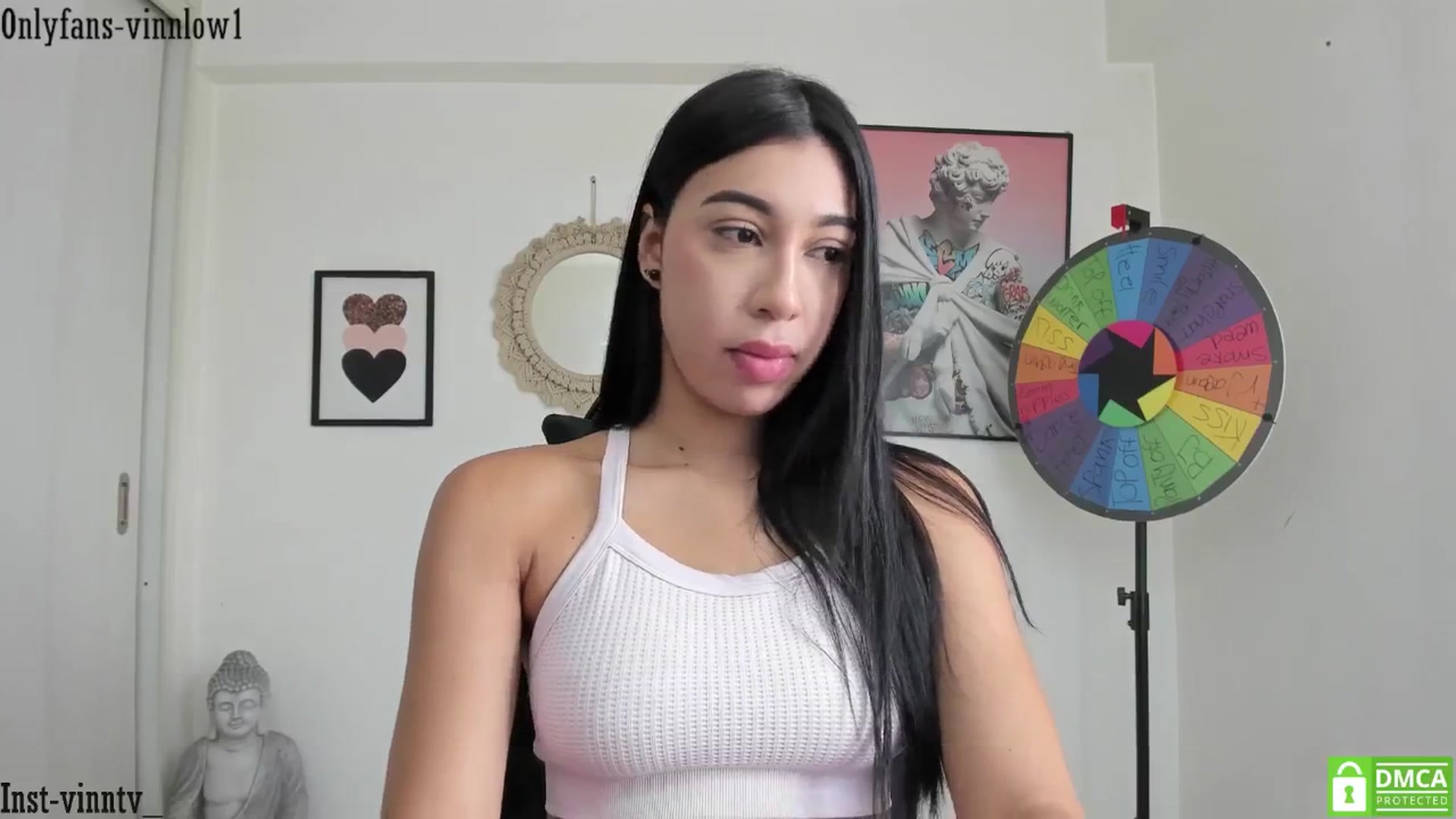 Gallery image thumbnail from Vinnlow's myfreecams stream on, 10/16/2025, 15:46 image 14 of 20