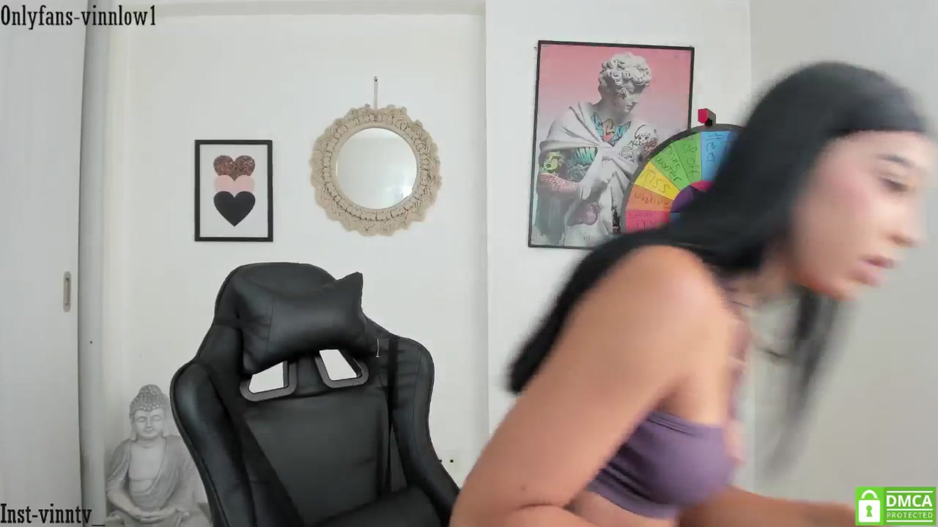 Gallery image thumbnail from Vinnlow's myfreecams stream on, 10/29/2025, 14:37 image 14 of 20