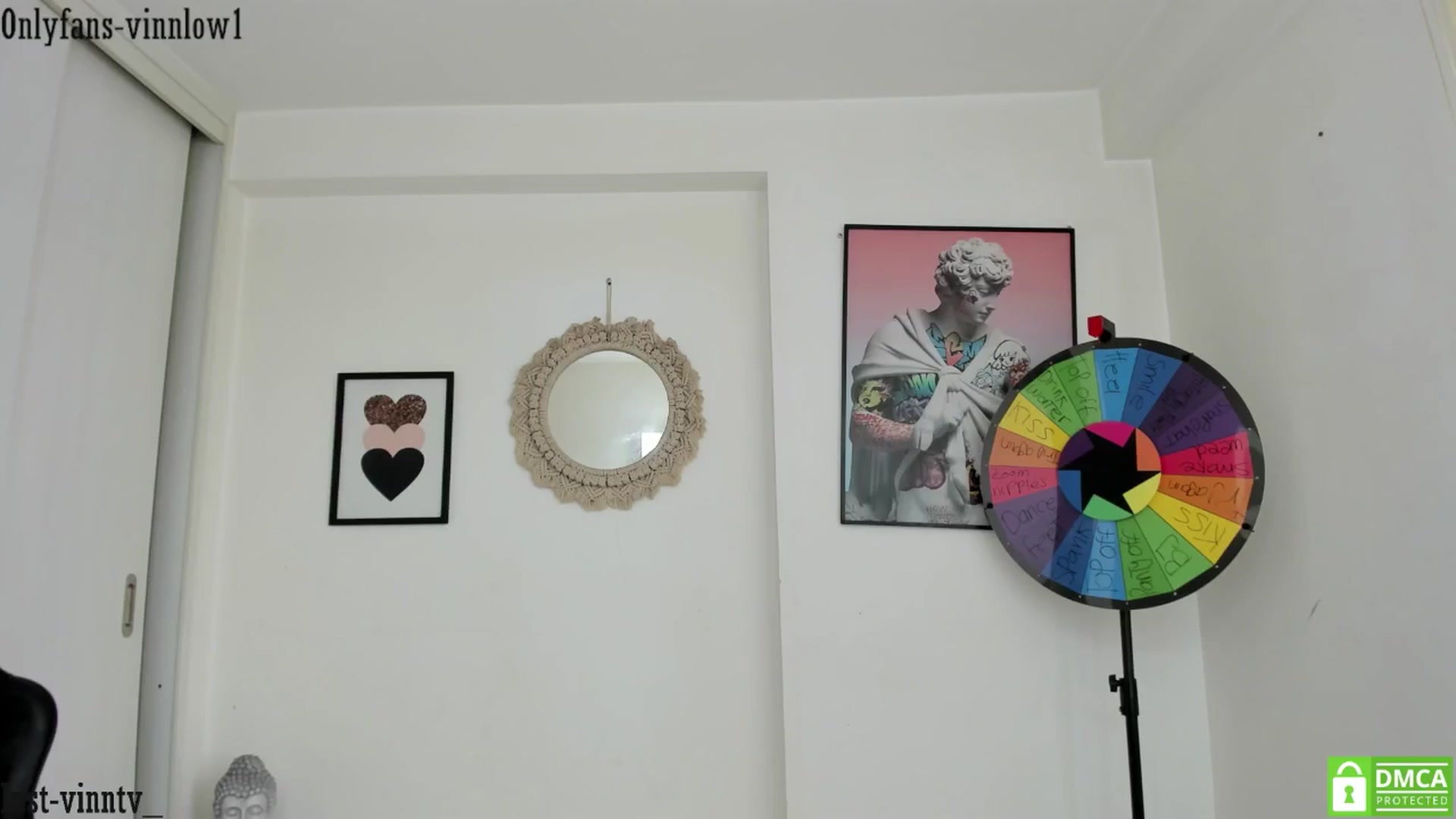 Gallery image thumbnail from Vinnlow's myfreecams stream on, 10/29/2025, 16:04 image 16 of 20