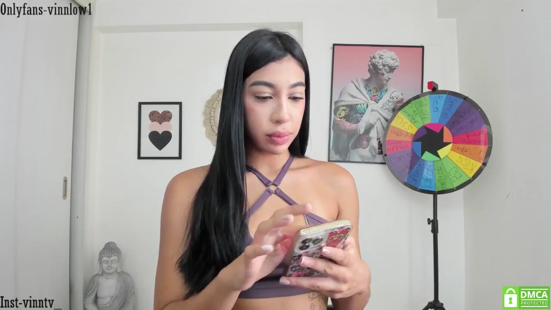 Gallery image thumbnail from Vinnlow's myfreecams stream on, 10/29/2025, 16:04 image 19 of 20