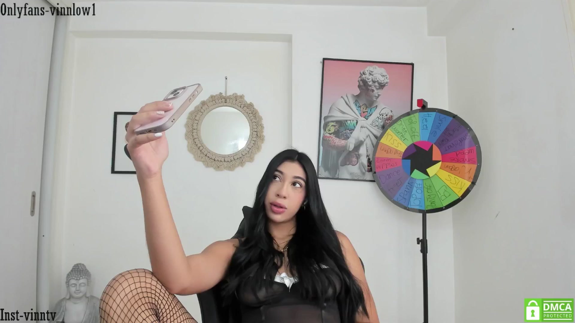 Gallery image thumbnail from Vinnlow's myfreecams stream on, 10/30/2025, 13:31 image 10 of 20