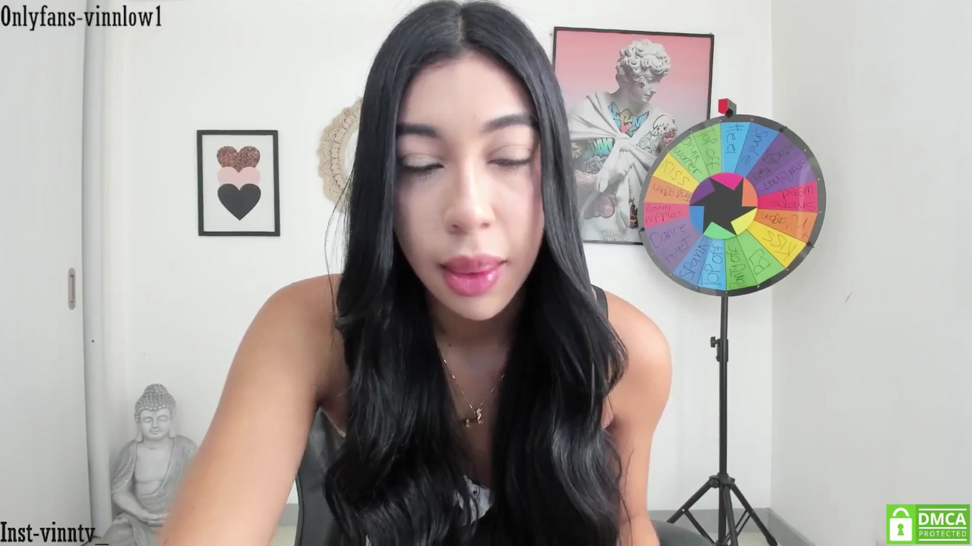Gallery image thumbnail from Vinnlow's myfreecams stream on, 10/30/2025, 14:07 image 15 of 20