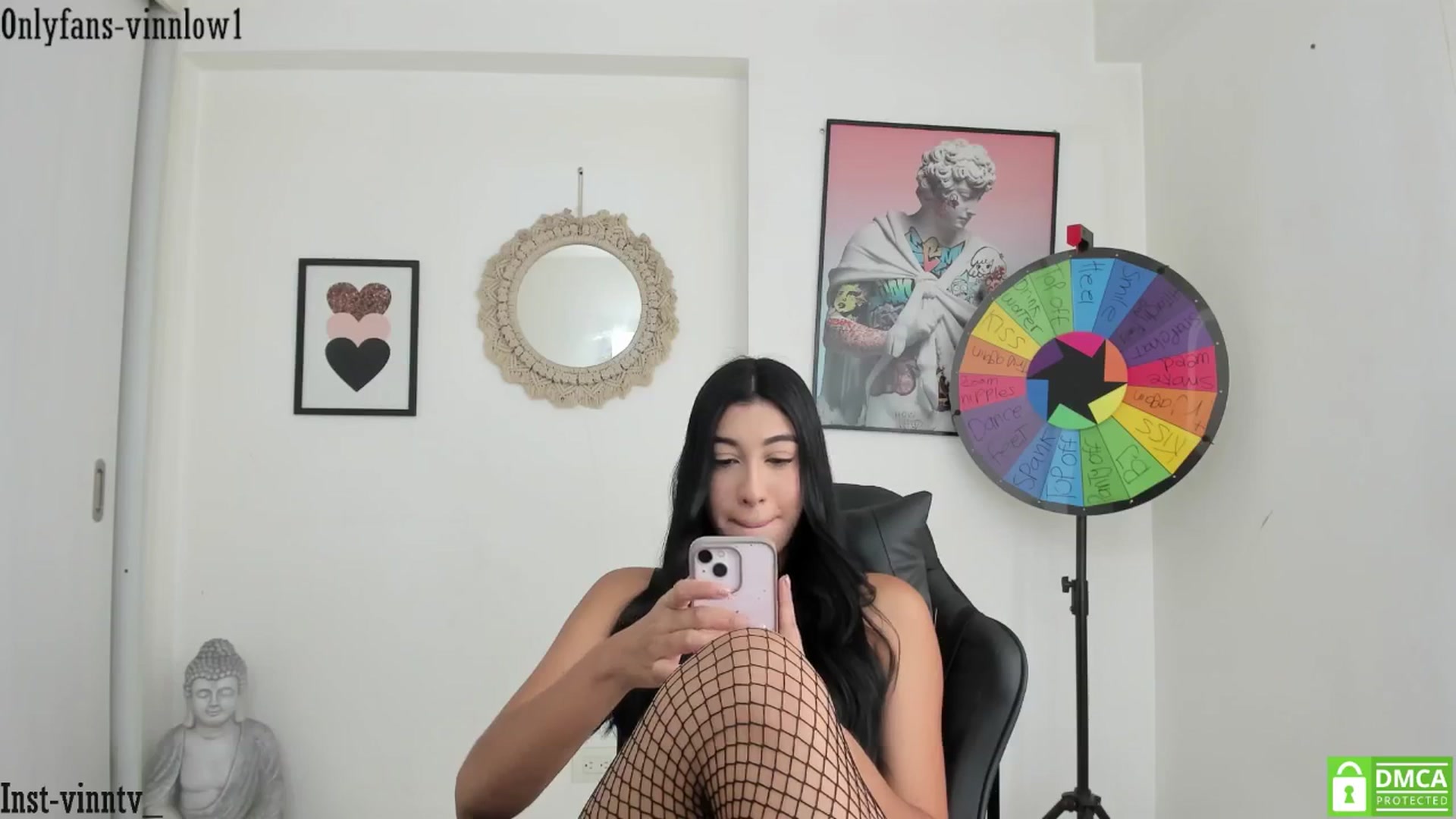 Gallery image thumbnail from Vinnlow's myfreecams stream on, 10/30/2025, 14:07 image 8 of 20
