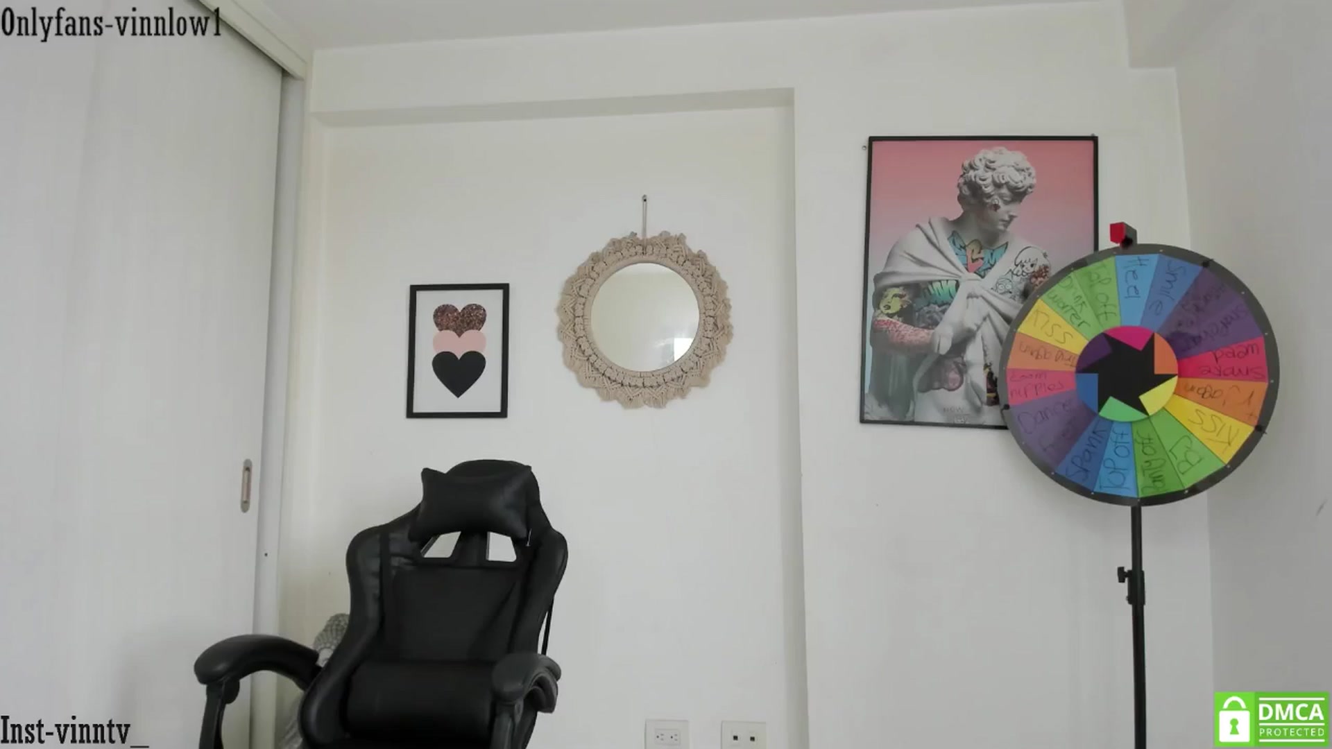 Gallery image thumbnail from Vinnlow's myfreecams stream on, 10/31/2025, 15:27 image 4 of 20