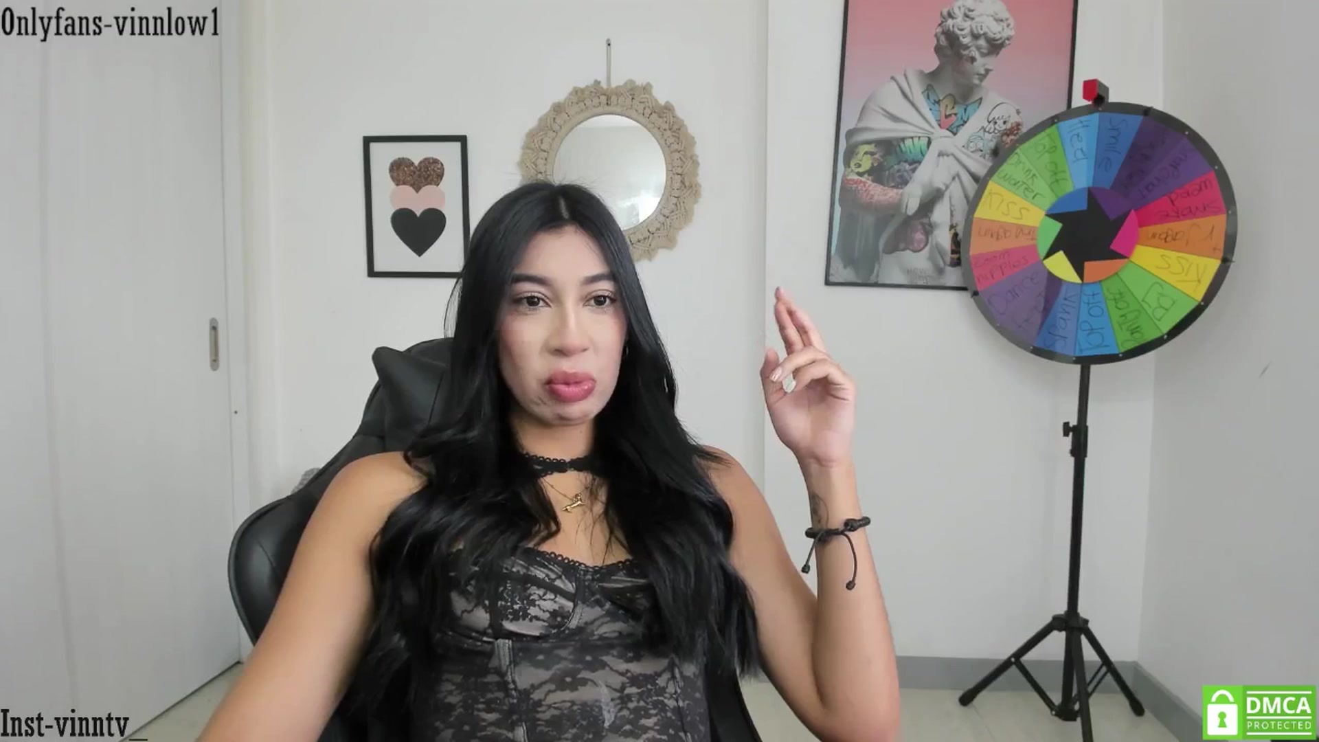 Gallery image thumbnail from Vinnlow's myfreecams stream on, 11/03/2025, 21:55 image 12 of 20