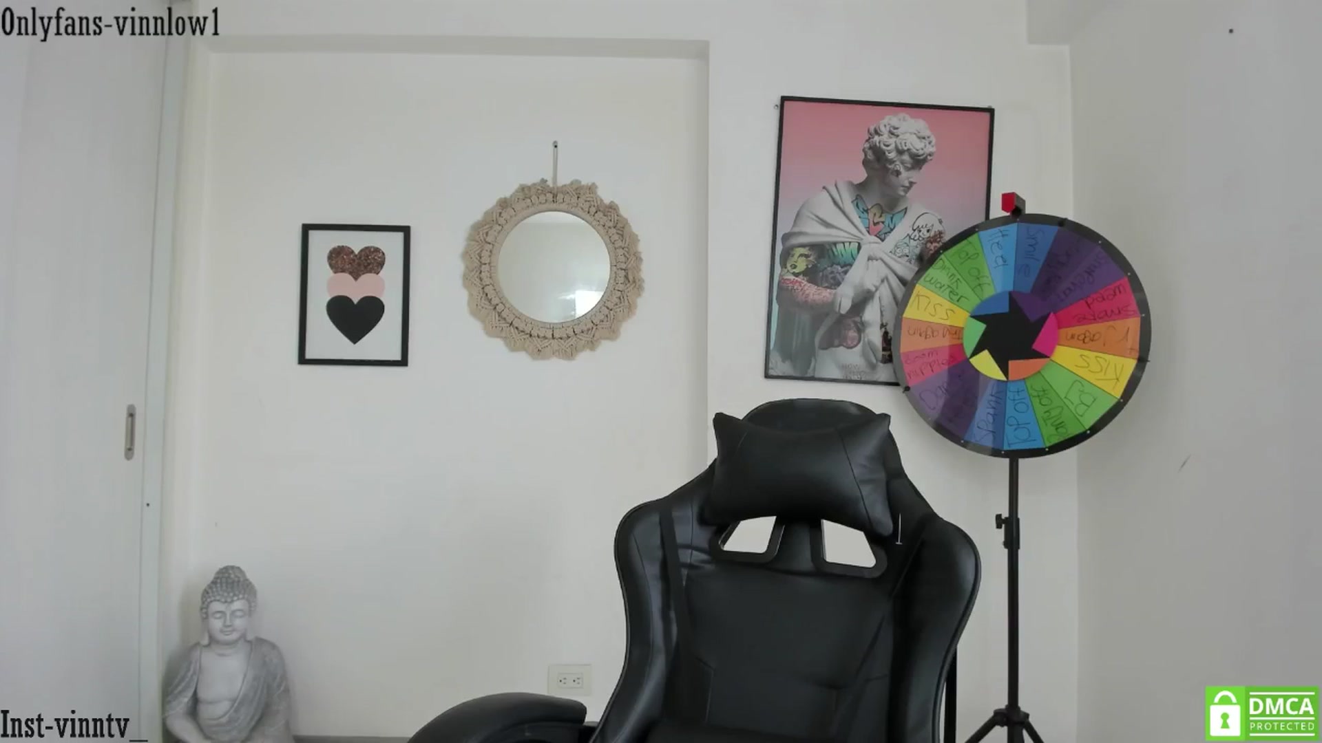 Gallery image thumbnail from Vinnlow's myfreecams stream on, 11/04/2025, 15:28 image 15 of 20