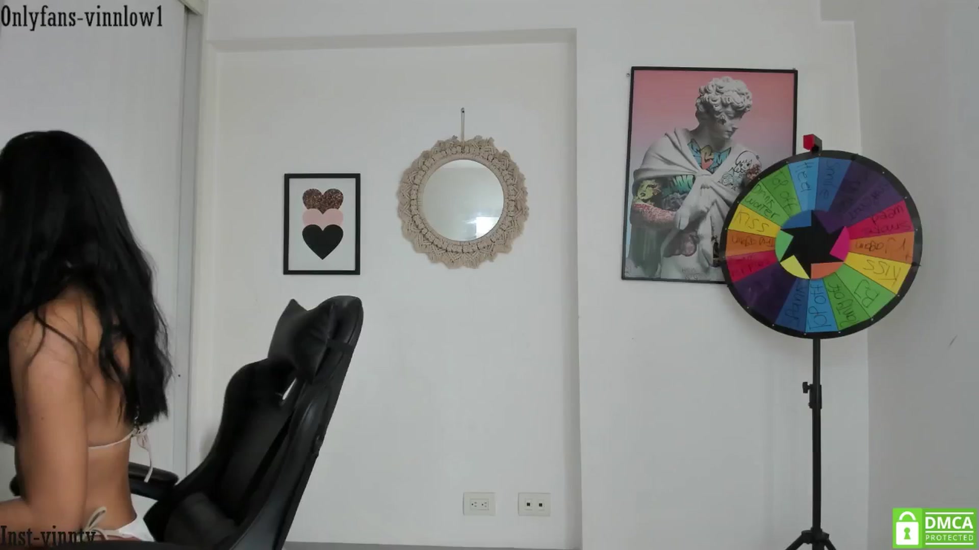 Gallery image thumbnail from Vinnlow's myfreecams stream on, 11/10/2025, 13:54 image 1 of 20