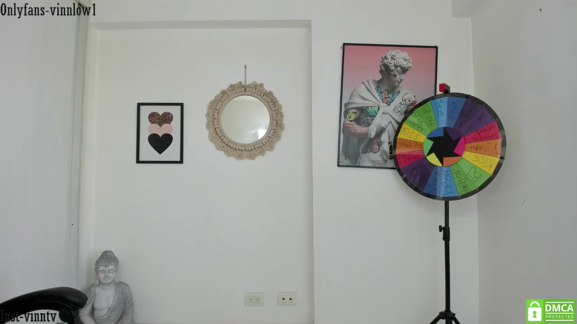 Gallery image thumbnail from Vinnlow's myfreecams stream on, 11/17/2025, 17:51 image 3 of 20