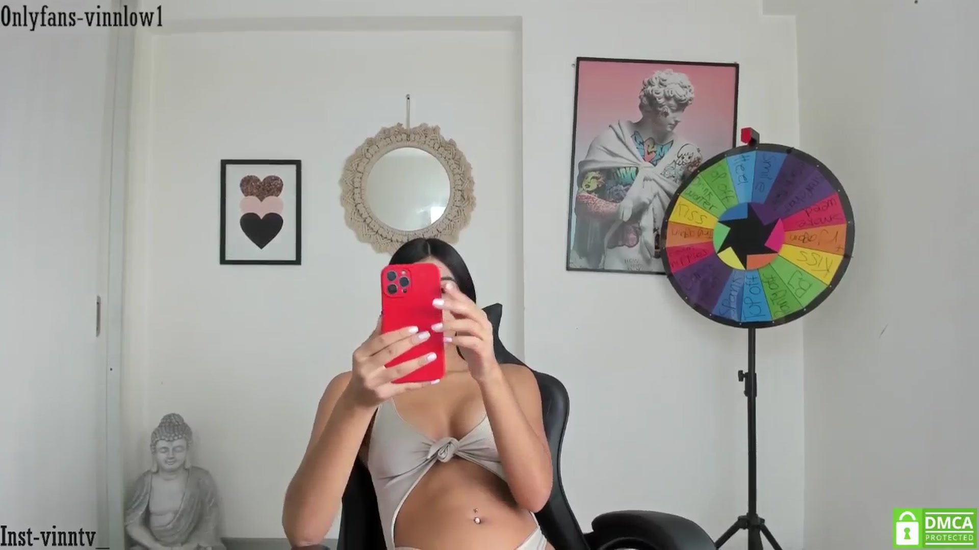 Gallery image thumbnail from Vinnlow's myfreecams stream on, 11/18/2025, 19:21 image 16 of 20