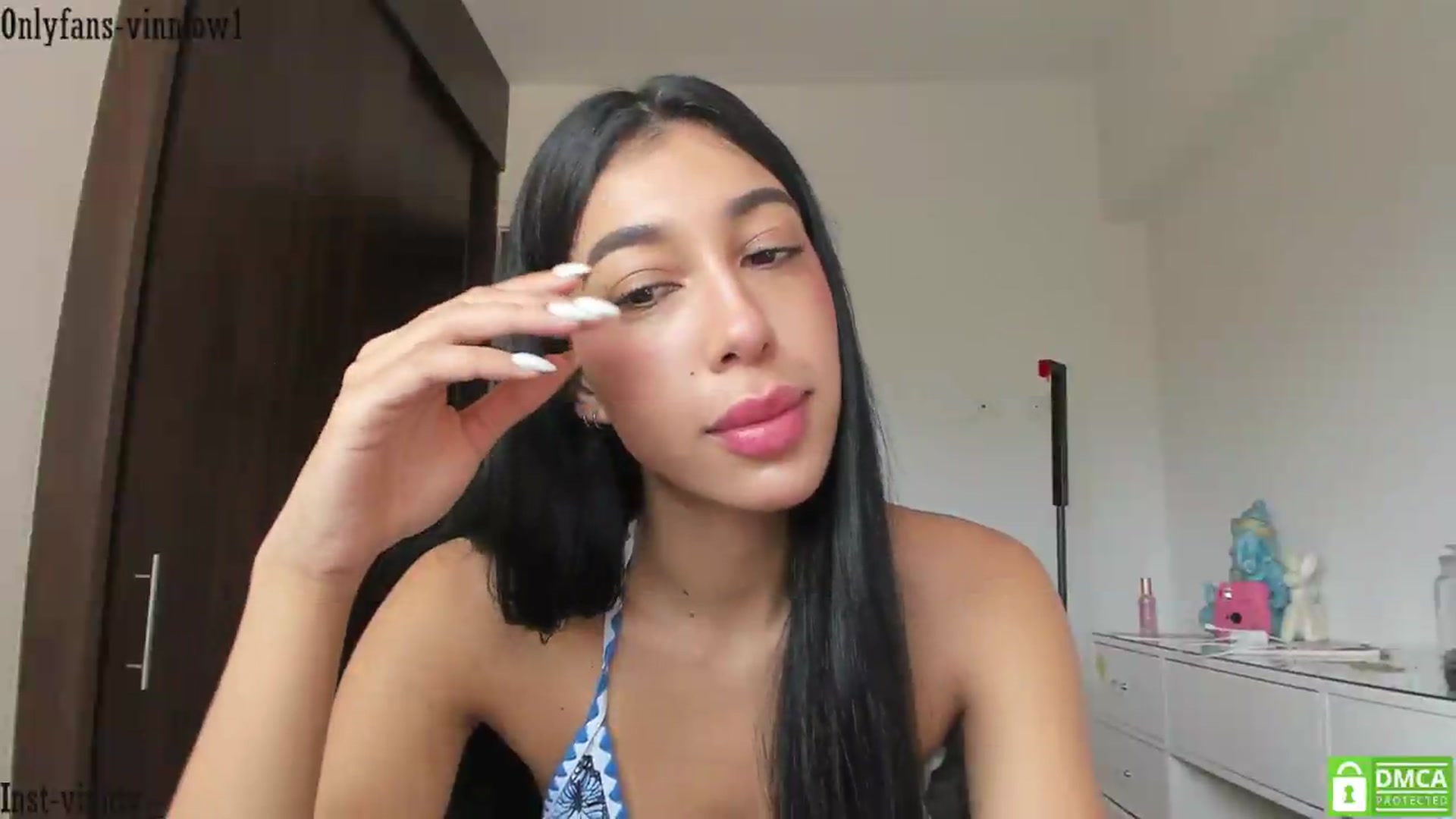 Gallery image thumbnail from Vinnlow's myfreecams stream on, 06/20/2026, 14:08 image 11 of 20