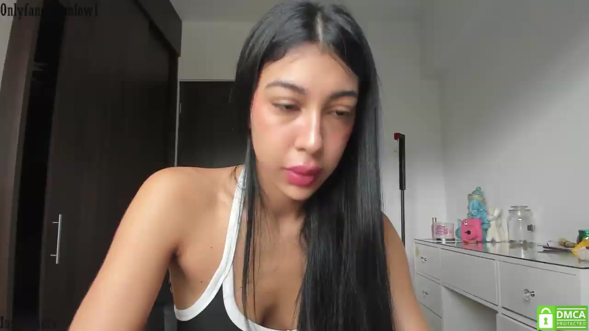 Gallery image thumbnail from Vinnlow's myfreecams stream on, 06/23/2026, 12:08 image 11 of 20