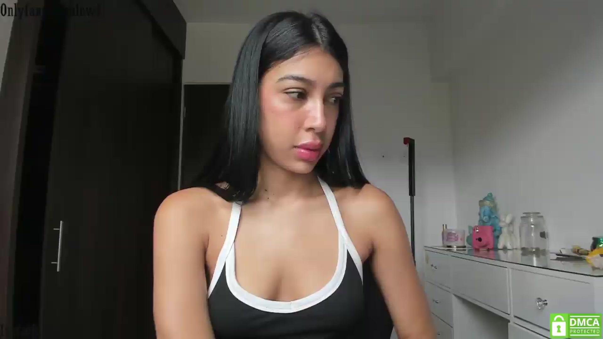Gallery image thumbnail from Vinnlow's myfreecams stream on, 06/23/2026, 12:08 image 7 of 20