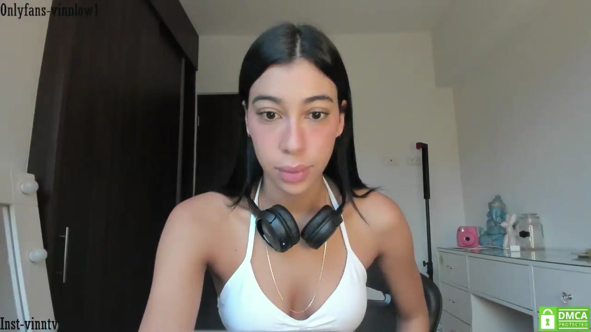 Gallery image thumbnail from Vinnlow's myfreecams stream on, 07/23/2026, 11:17 image 12 of 20