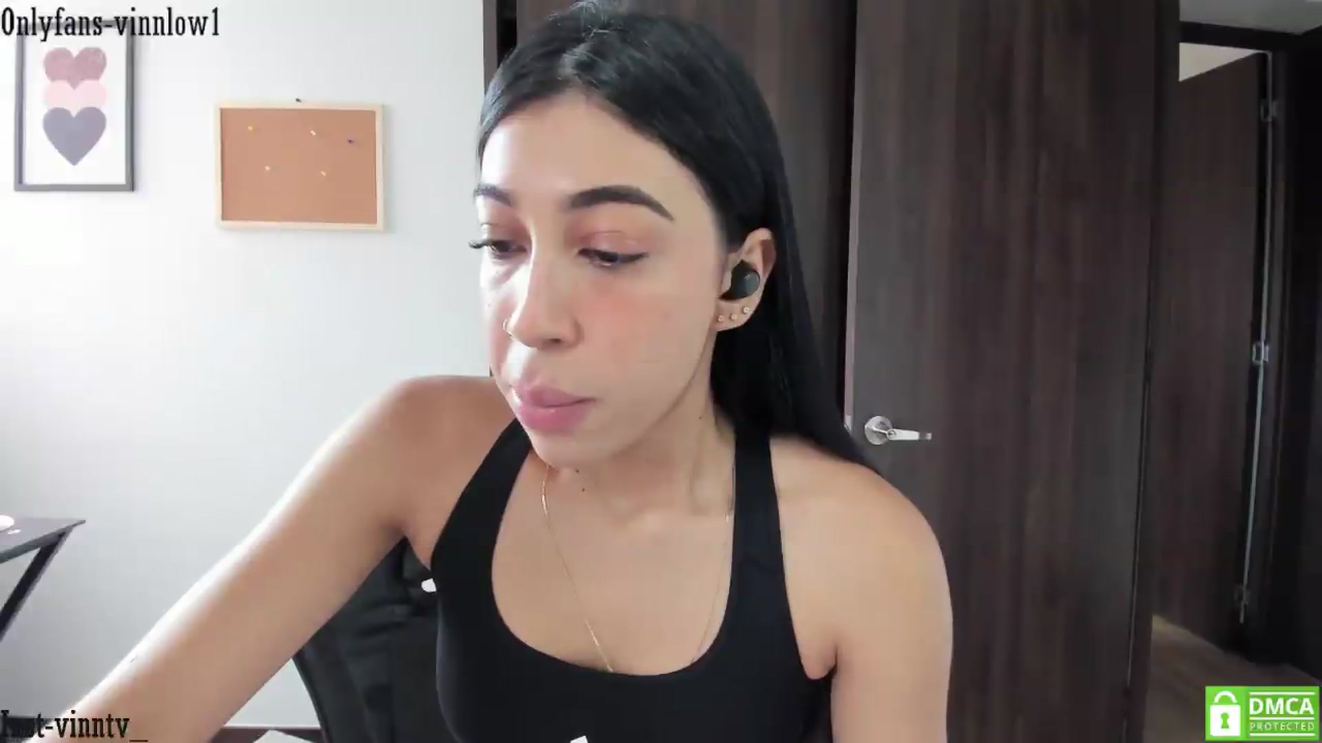 Gallery image thumbnail from Vinnlow's myfreecams stream on, 08/26/2026, 18:18 image 14 of 20