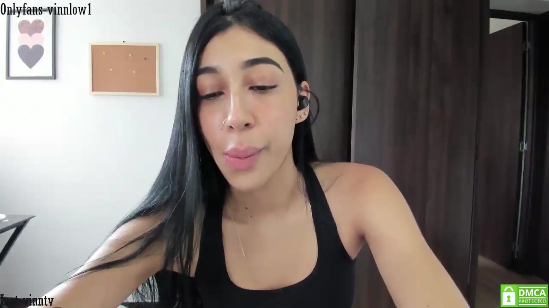 Gallery image thumbnail from Vinnlow's myfreecams stream on, 08/26/2026, 18:18 image 18 of 20