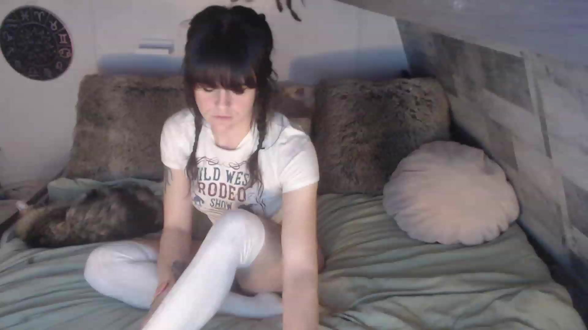 Gallery image thumbnail from VinnyVanGhoe's myfreecams stream on, 03/08/2023, 23:14 image 19 of 20