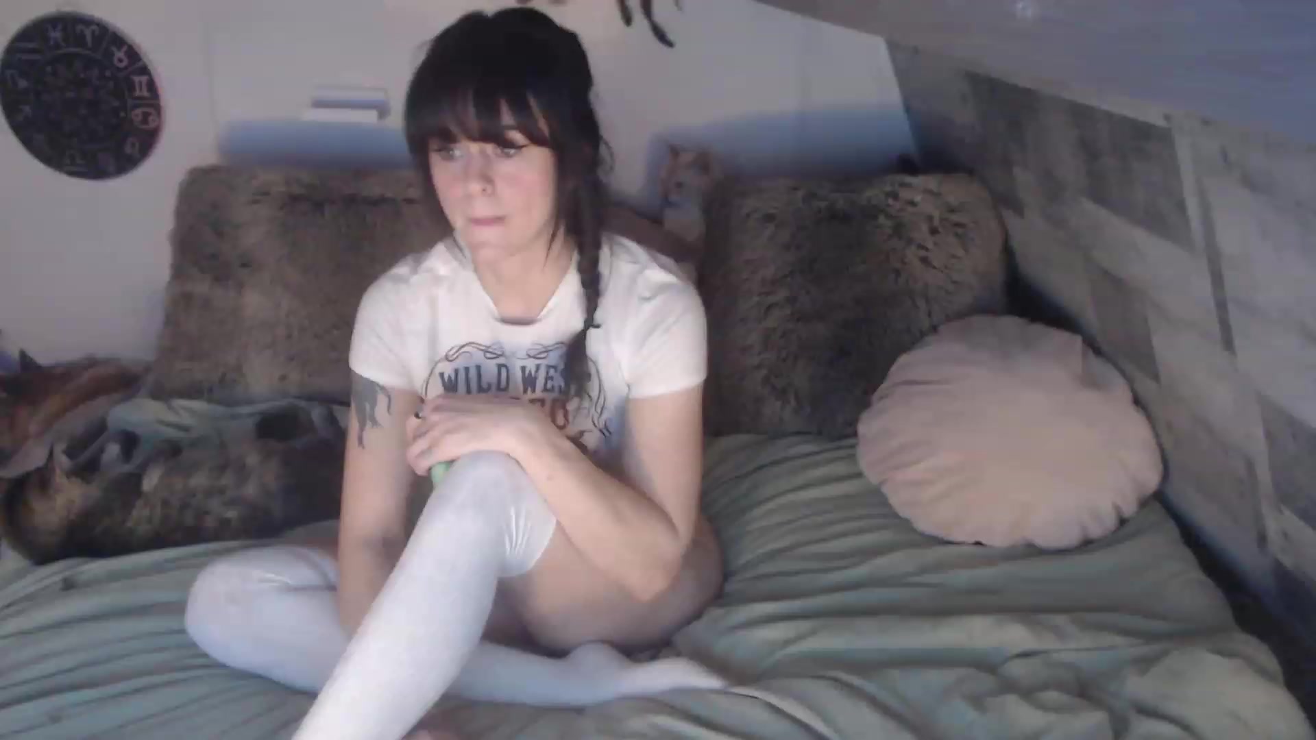 Gallery image thumbnail from VinnyVanGhoe's myfreecams stream on, 03/08/2023, 23:14 image 15 of 20