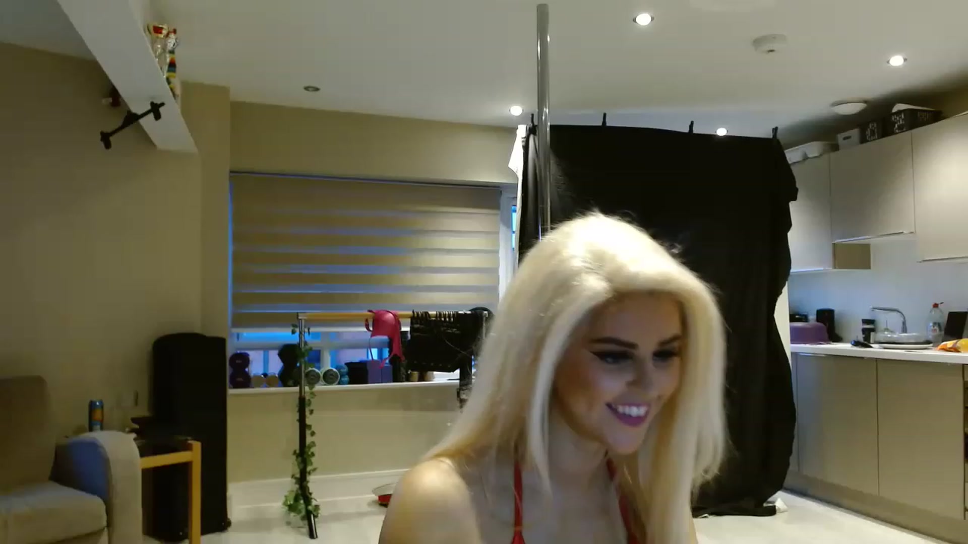 Gallery image thumbnail from VintageVamp's myfreecams stream on, 06/14/2023, 21:14 image 12 of 20