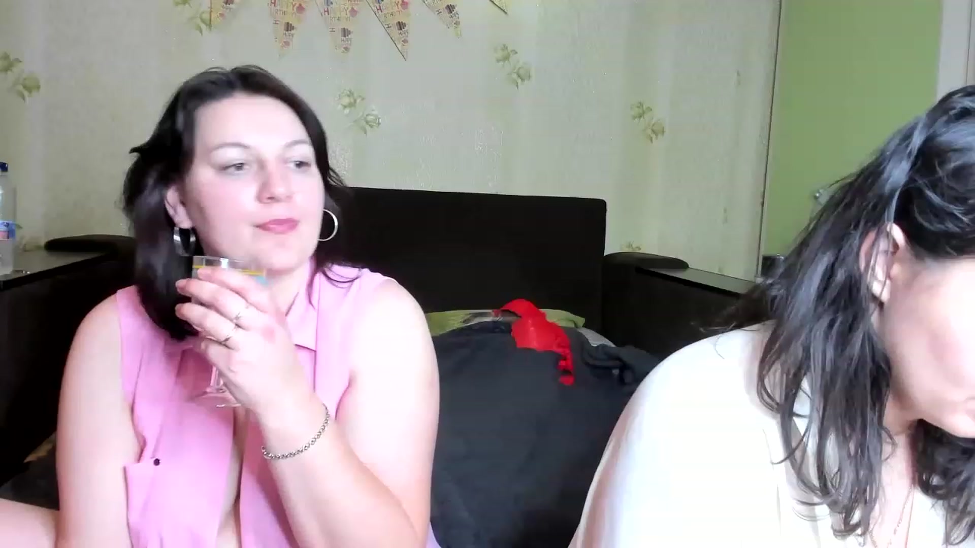 Gallery image thumbnail from ViolaDavil's myfreecams stream on, 12/02/2022, 19:54 image 18 of 20