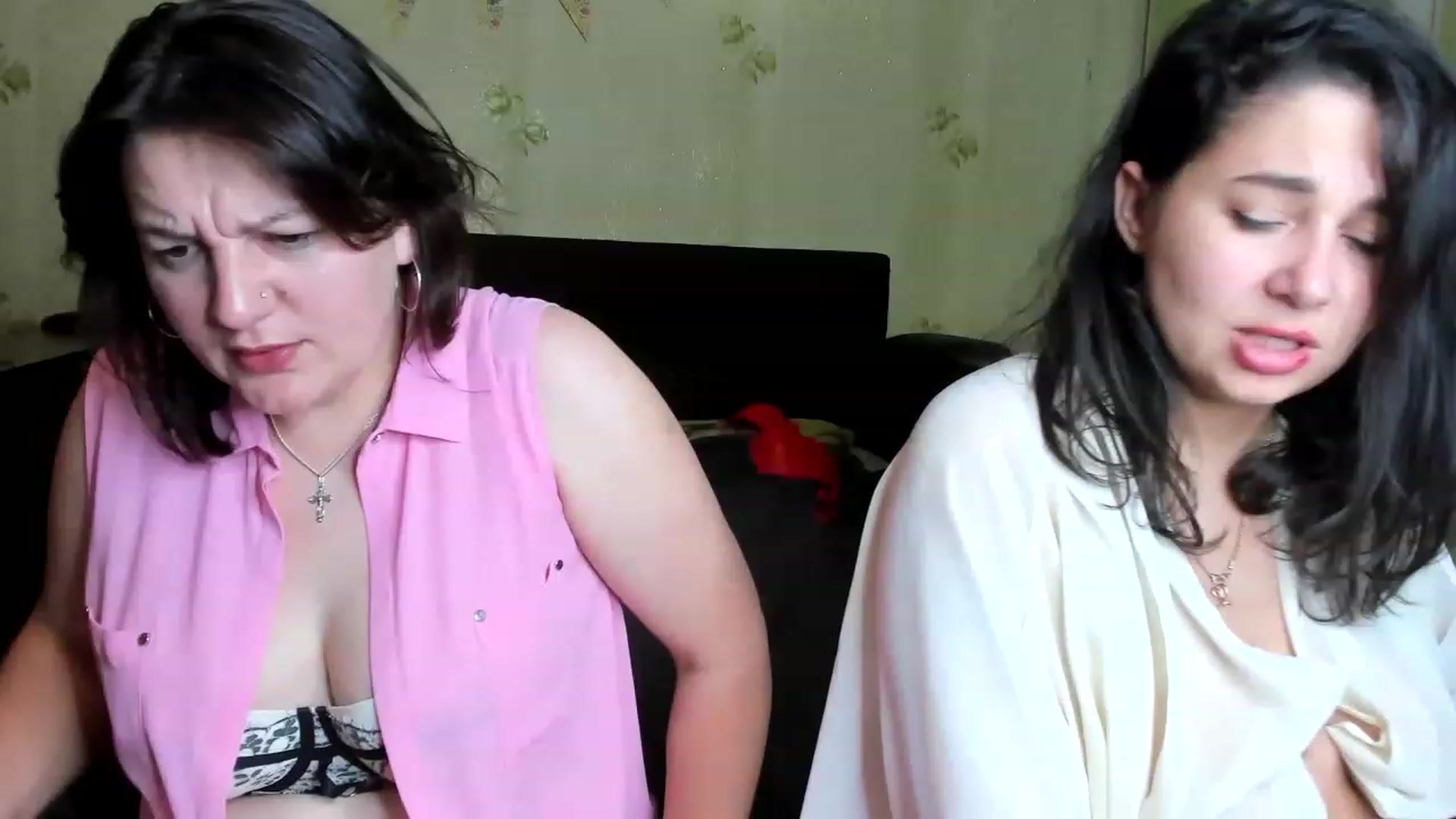 Gallery image thumbnail from ViolaDavil's myfreecams stream on, 12/02/2022, 19:54 image 6 of 20
