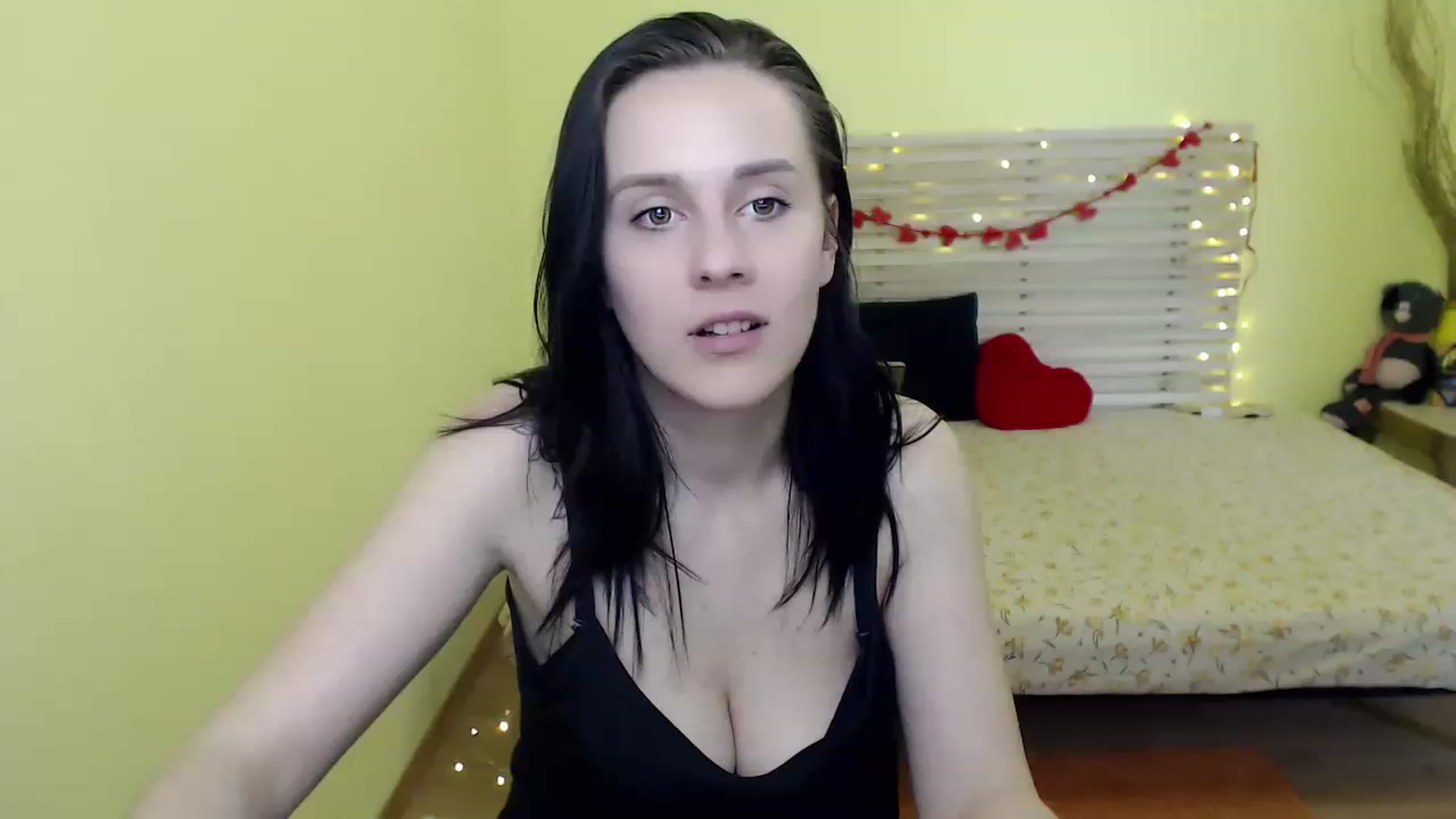 Gallery image thumbnail from ViolaEramoo's myfreecams stream on, 04/23/2023, 09:41 image 19 of 20