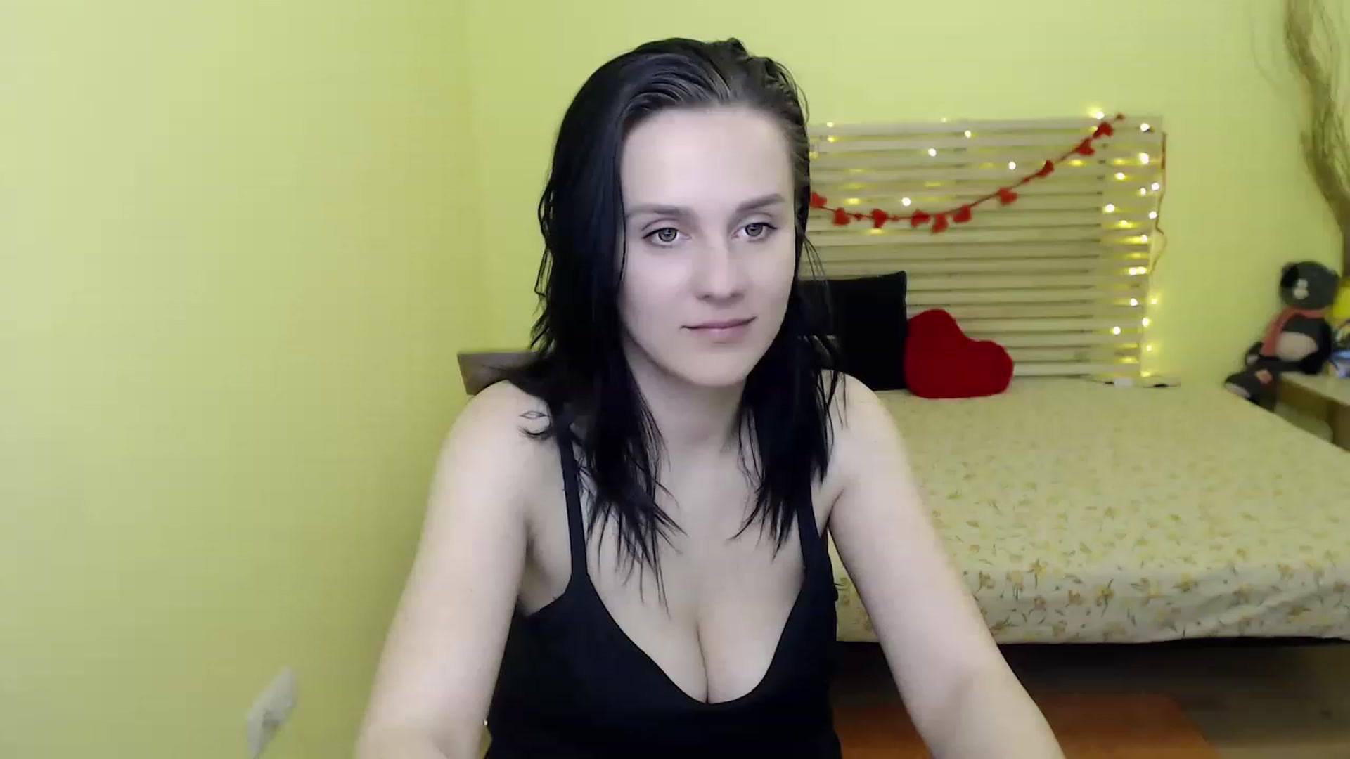 Gallery image thumbnail from ViolaEramoo's myfreecams stream on, 04/23/2023, 09:41 image 8 of 20
