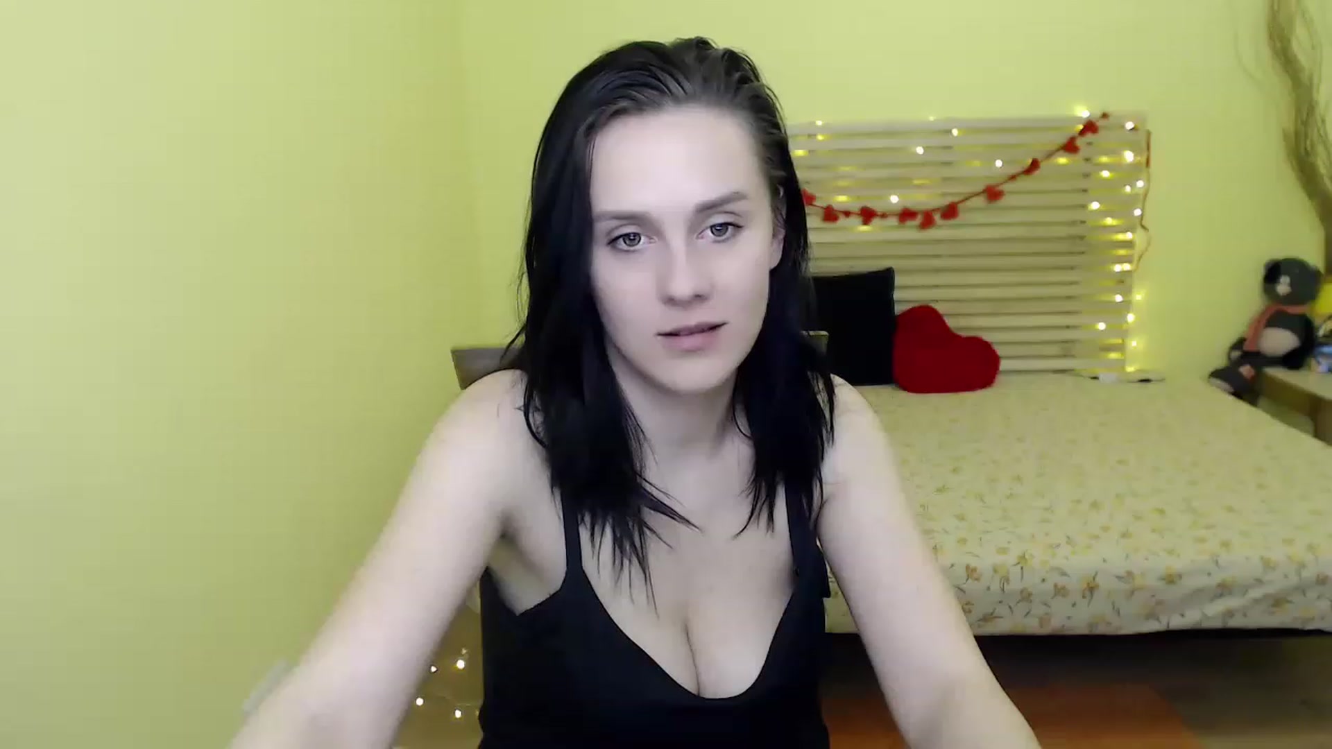 Gallery image thumbnail from ViolaEramoo's myfreecams stream on, 04/23/2023, 09:41 image 7 of 20