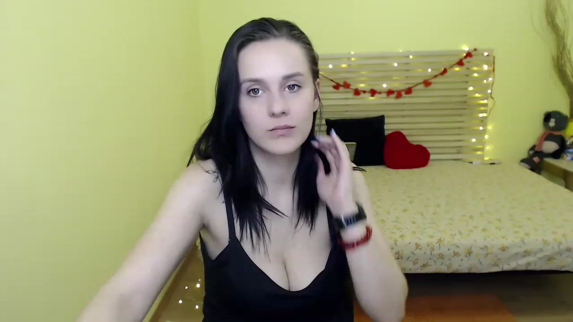 Gallery image thumbnail from ViolaEramoo's myfreecams stream on, 04/23/2023, 09:41 image 16 of 20