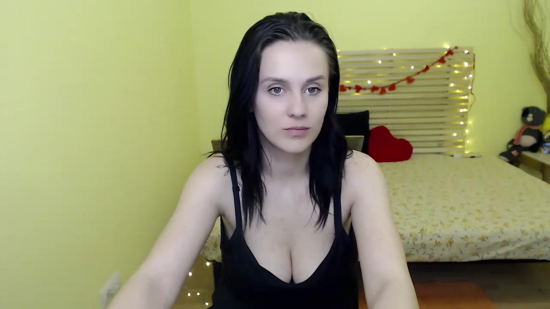 Gallery image thumbnail from ViolaEramoo's myfreecams stream on, 04/23/2023, 10:41 image 14 of 20