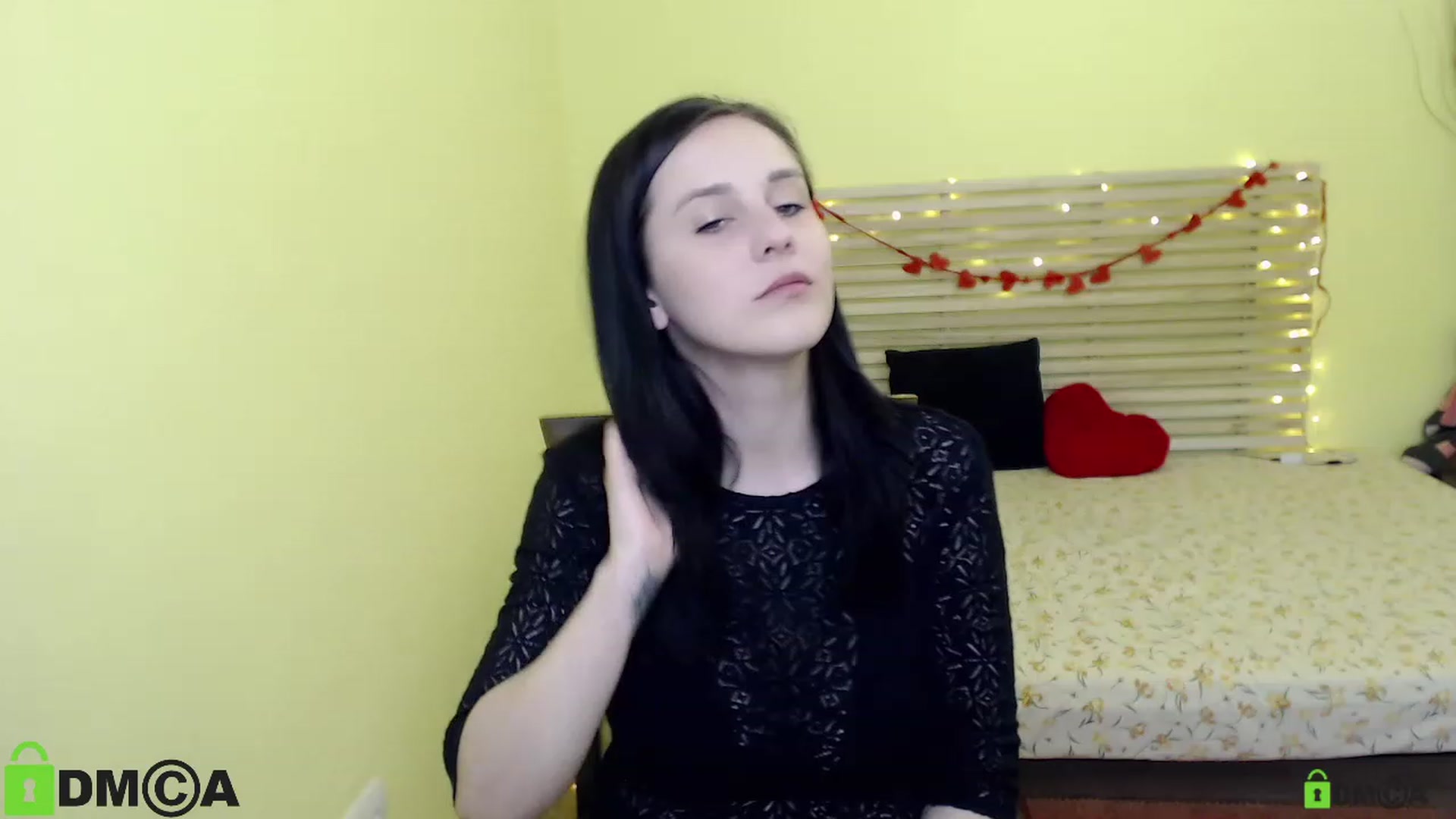 Gallery image thumbnail from ViolaEramoo's myfreecams stream on, 04/25/2023, 07:25 image 3 of 20