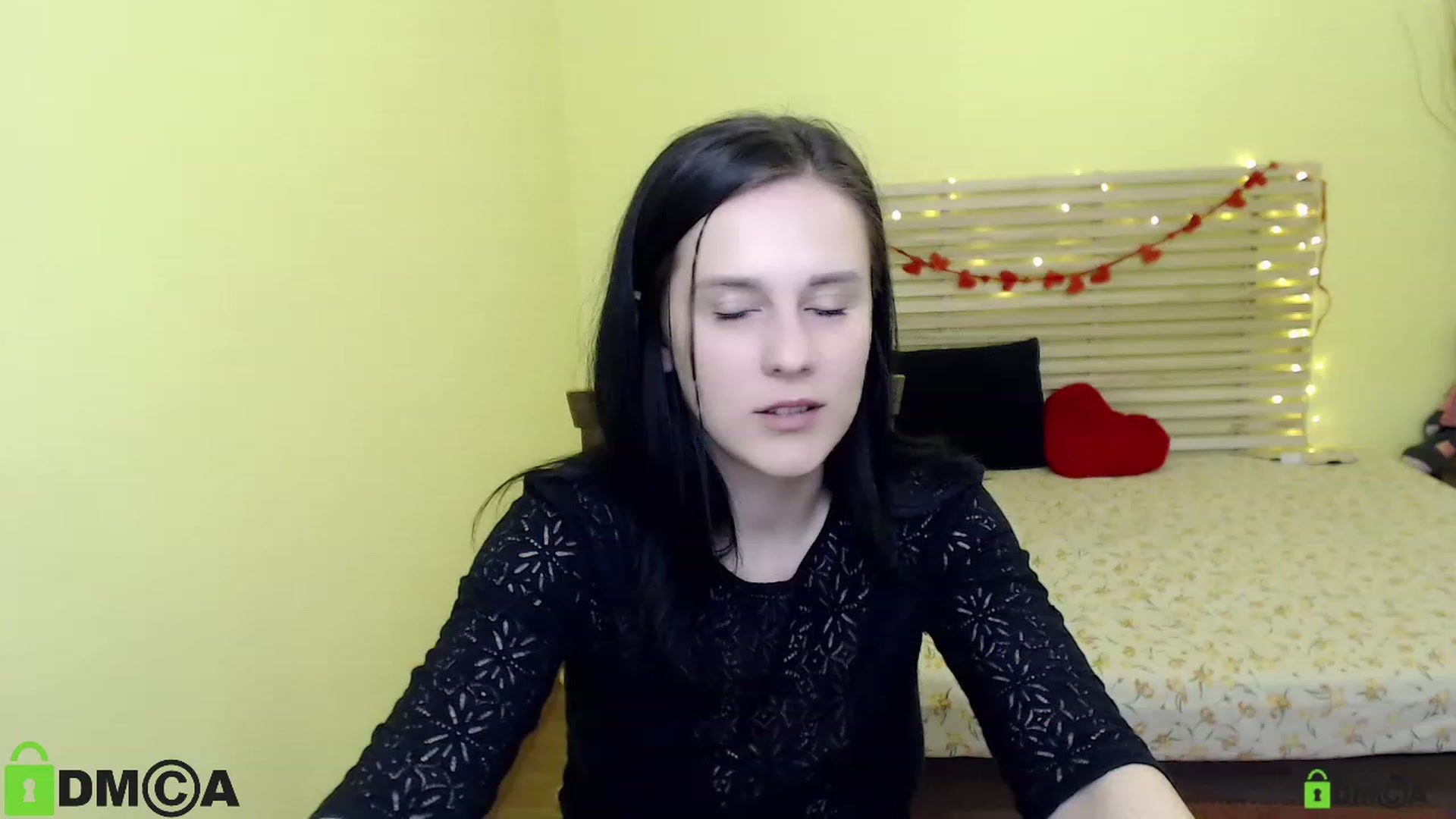 Gallery image thumbnail from ViolaEramoo's myfreecams stream on, 04/25/2023, 07:54 image 2 of 20