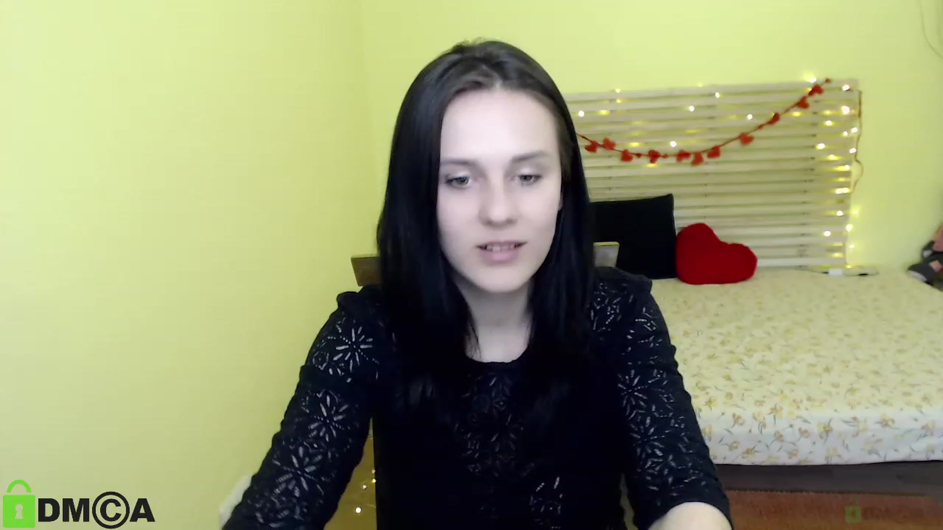 Gallery image thumbnail from ViolaEramoo's myfreecams stream on, 04/25/2023, 10:01 image 18 of 20