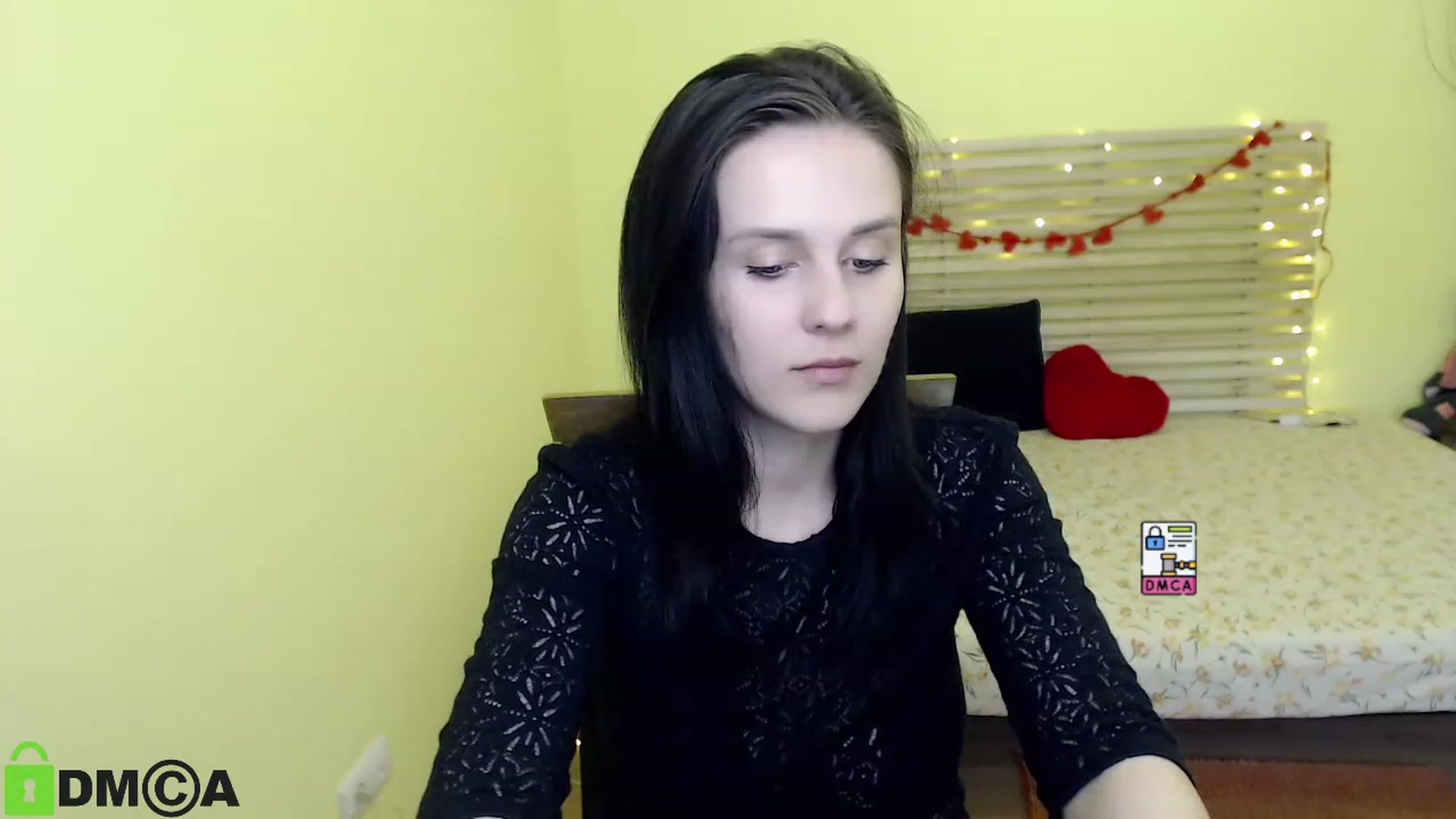 Gallery image thumbnail from ViolaEramoo's myfreecams stream on, 04/25/2023, 10:01 image 6 of 20