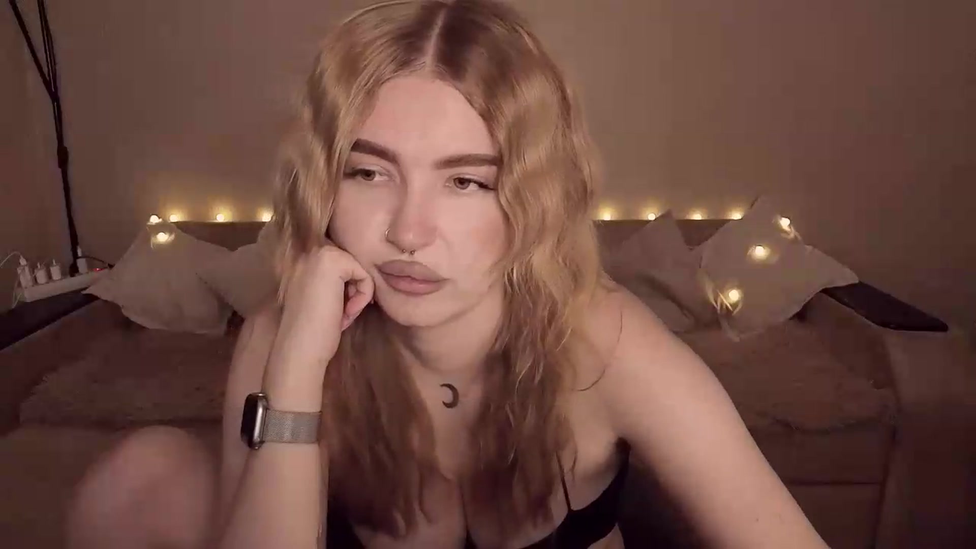 Gallery image thumbnail from ViolaRose's myfreecams stream on, 09/26/2026, 15:45 image 19 of 20