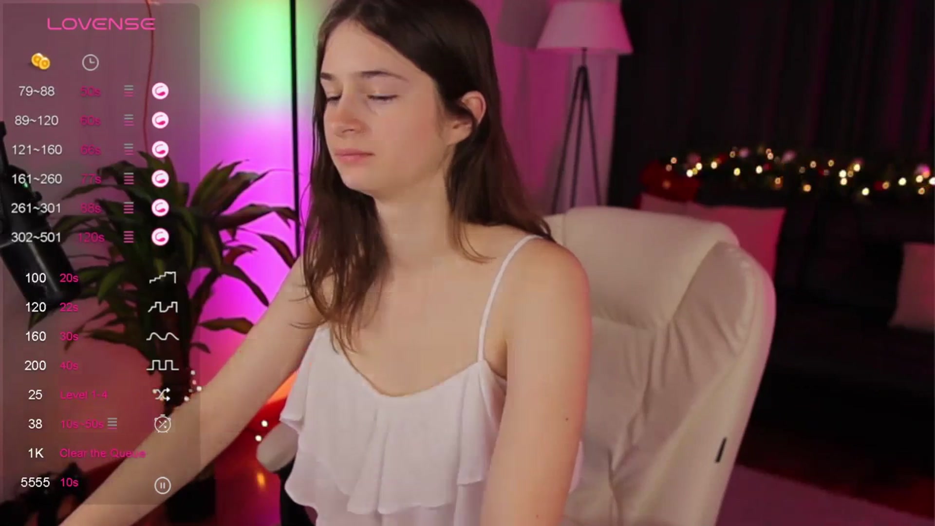 Gallery image thumbnail from Viola__Moon's myfreecams stream on, 12/24/2023, 17:31 image 10 of 20