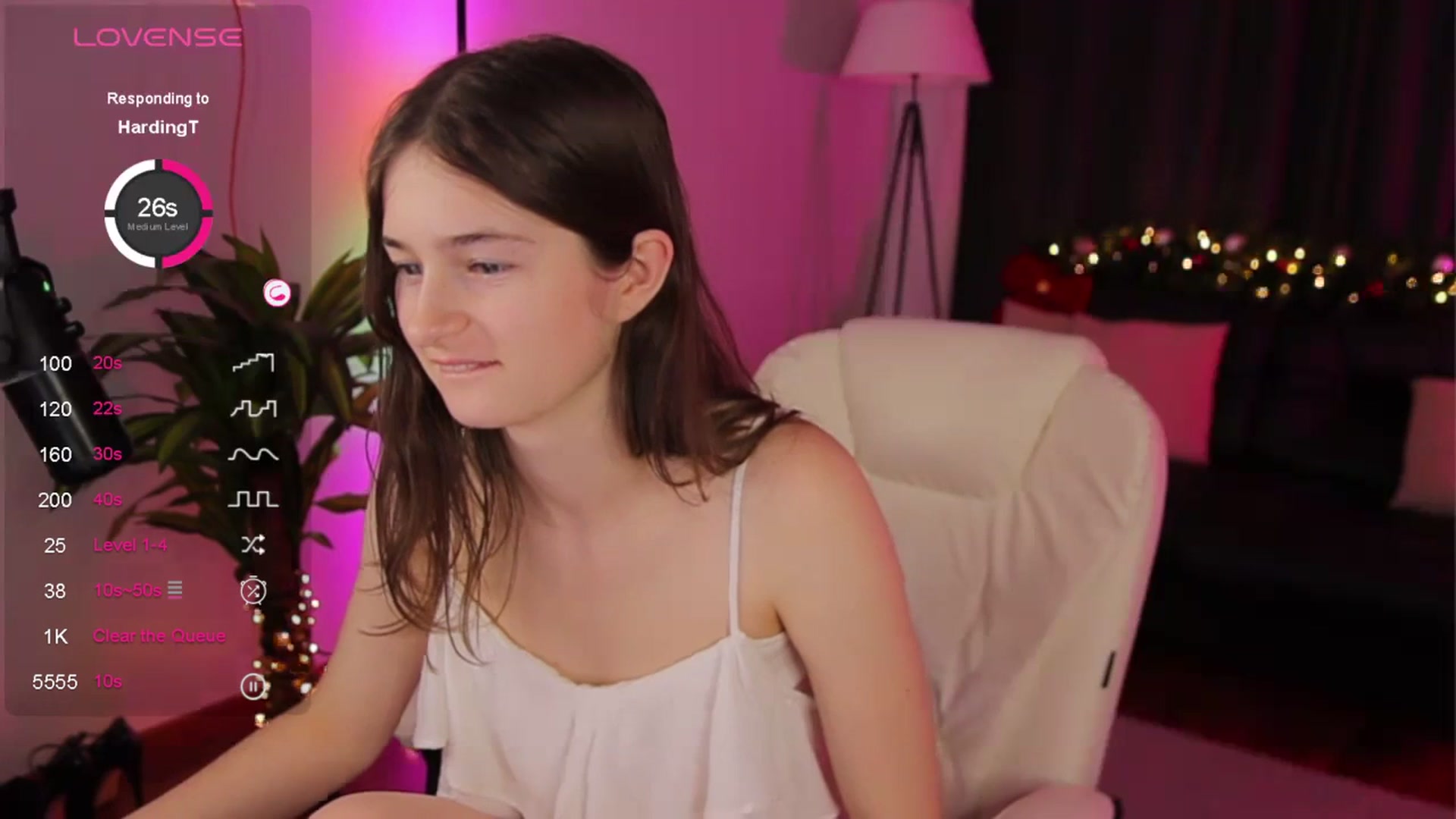 Gallery image thumbnail from Viola__Moon's myfreecams stream on, 12/24/2023, 17:31 image 19 of 20